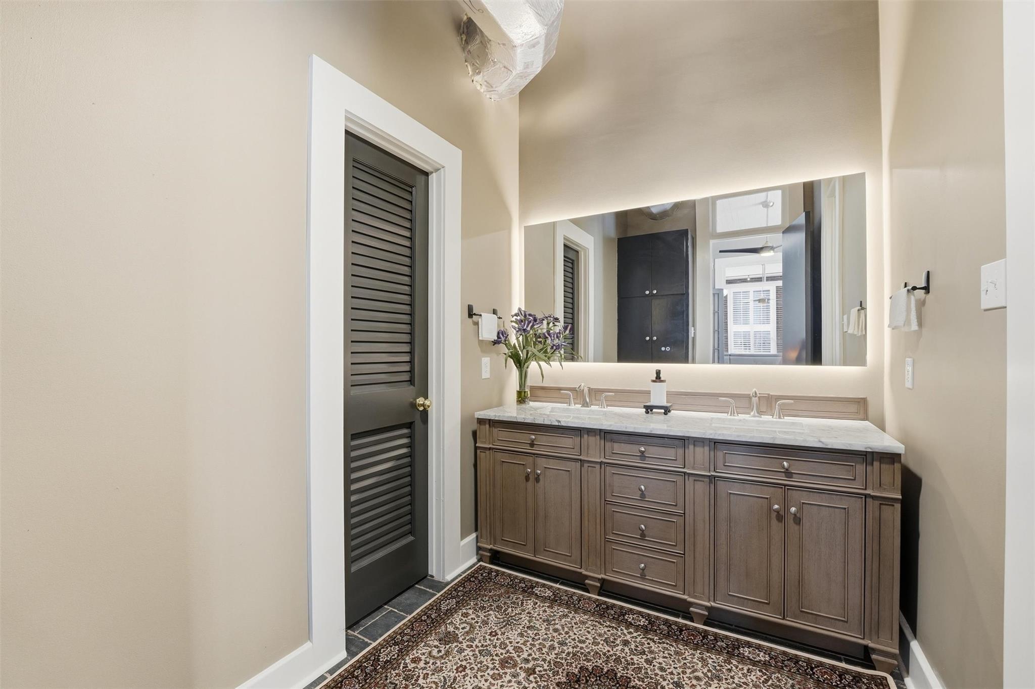 2318 Market Street # 12