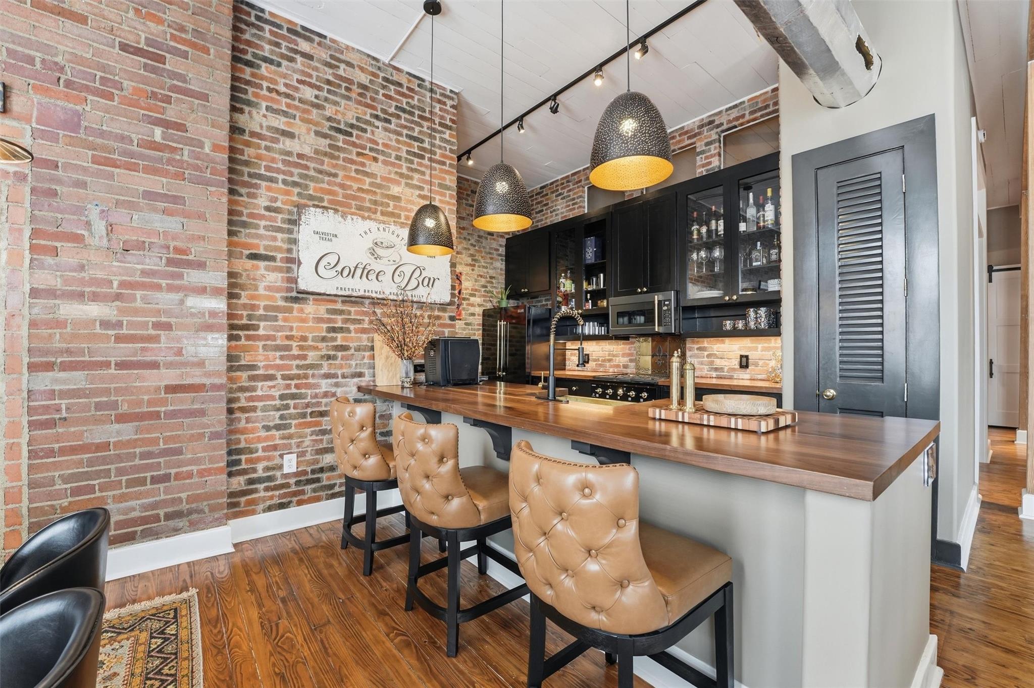 2318 Market Street # 12