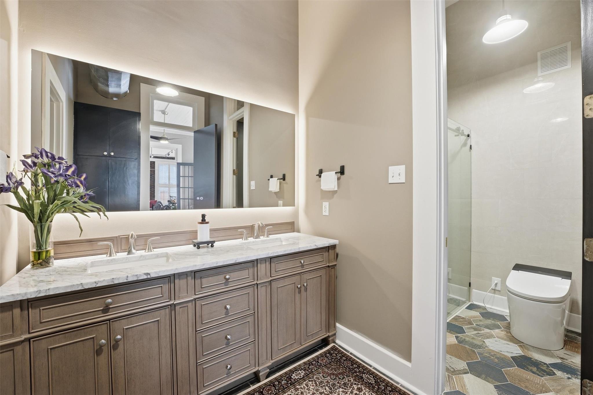 2318 Market Street # 12