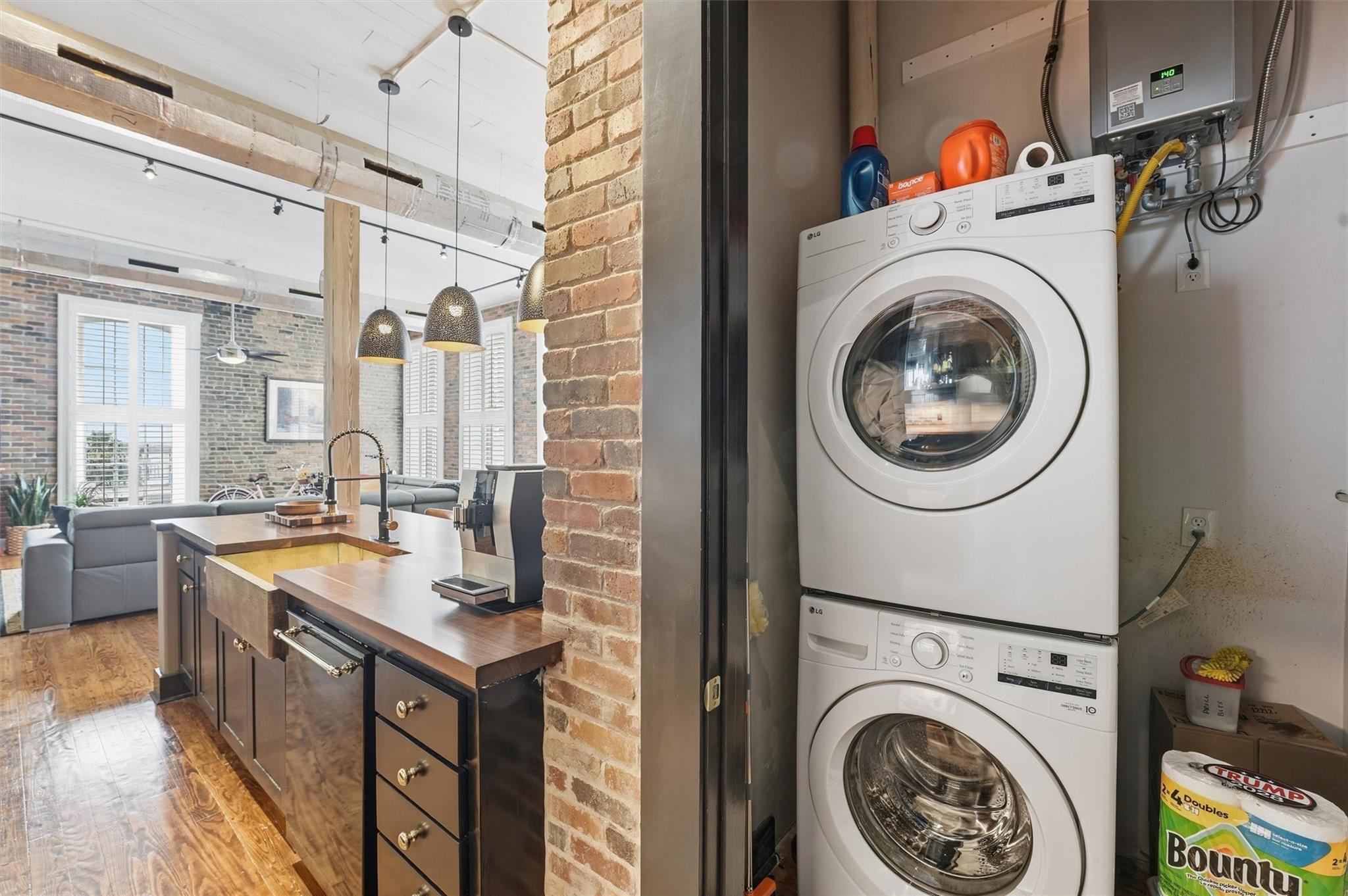 2318 Market Street # 12