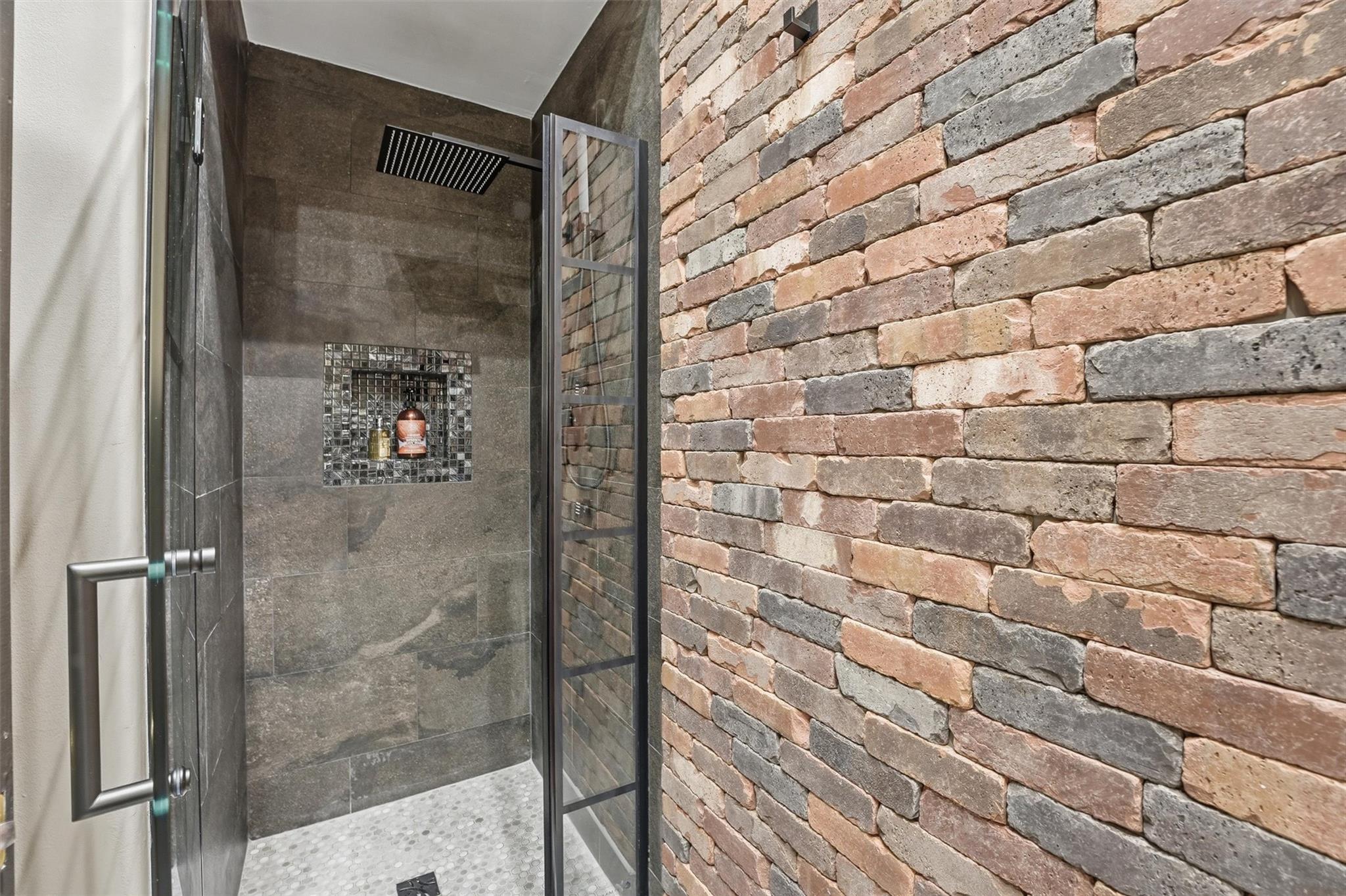 2318 Market Street # 12