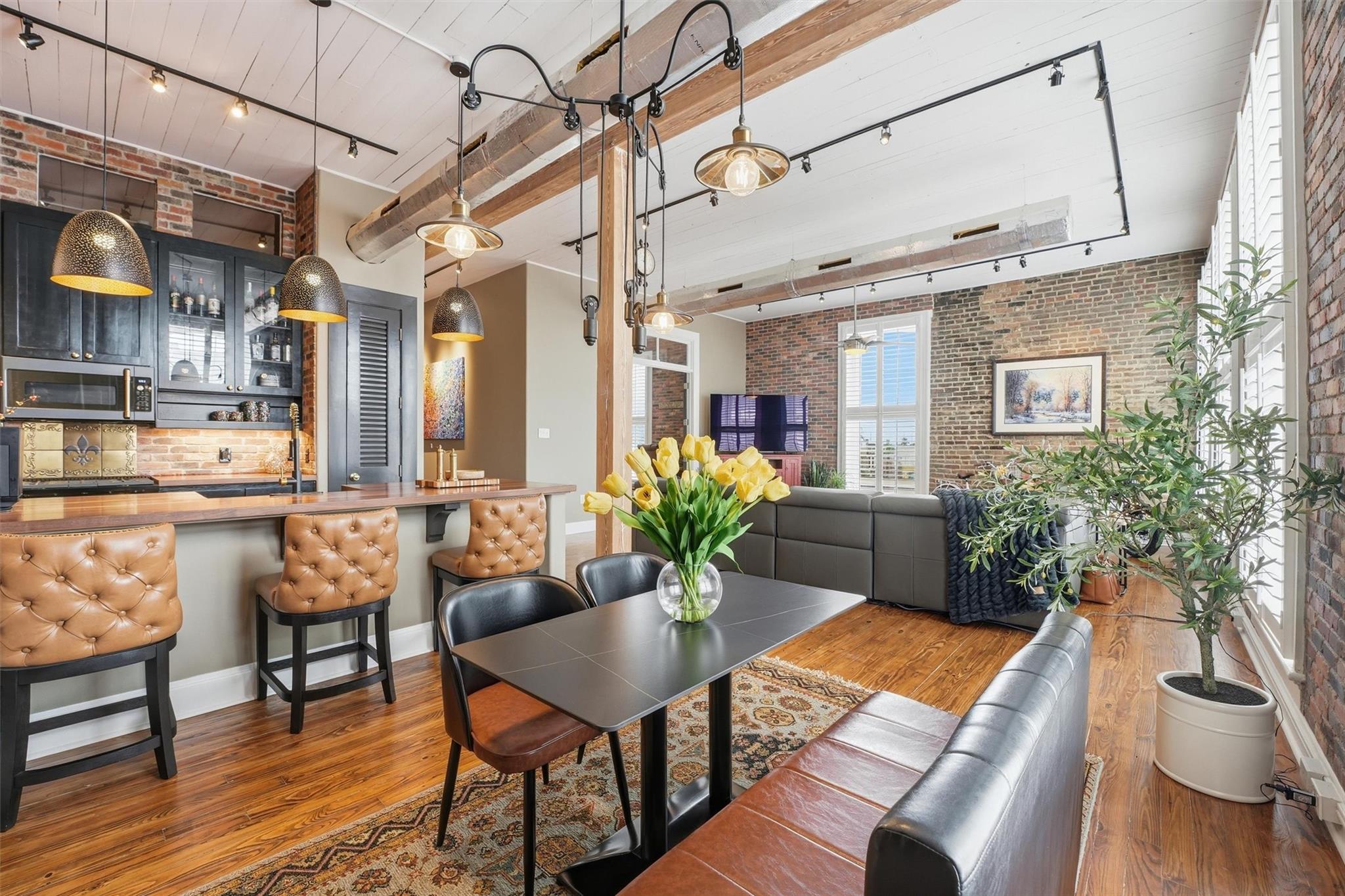 2318 Market Street # 12