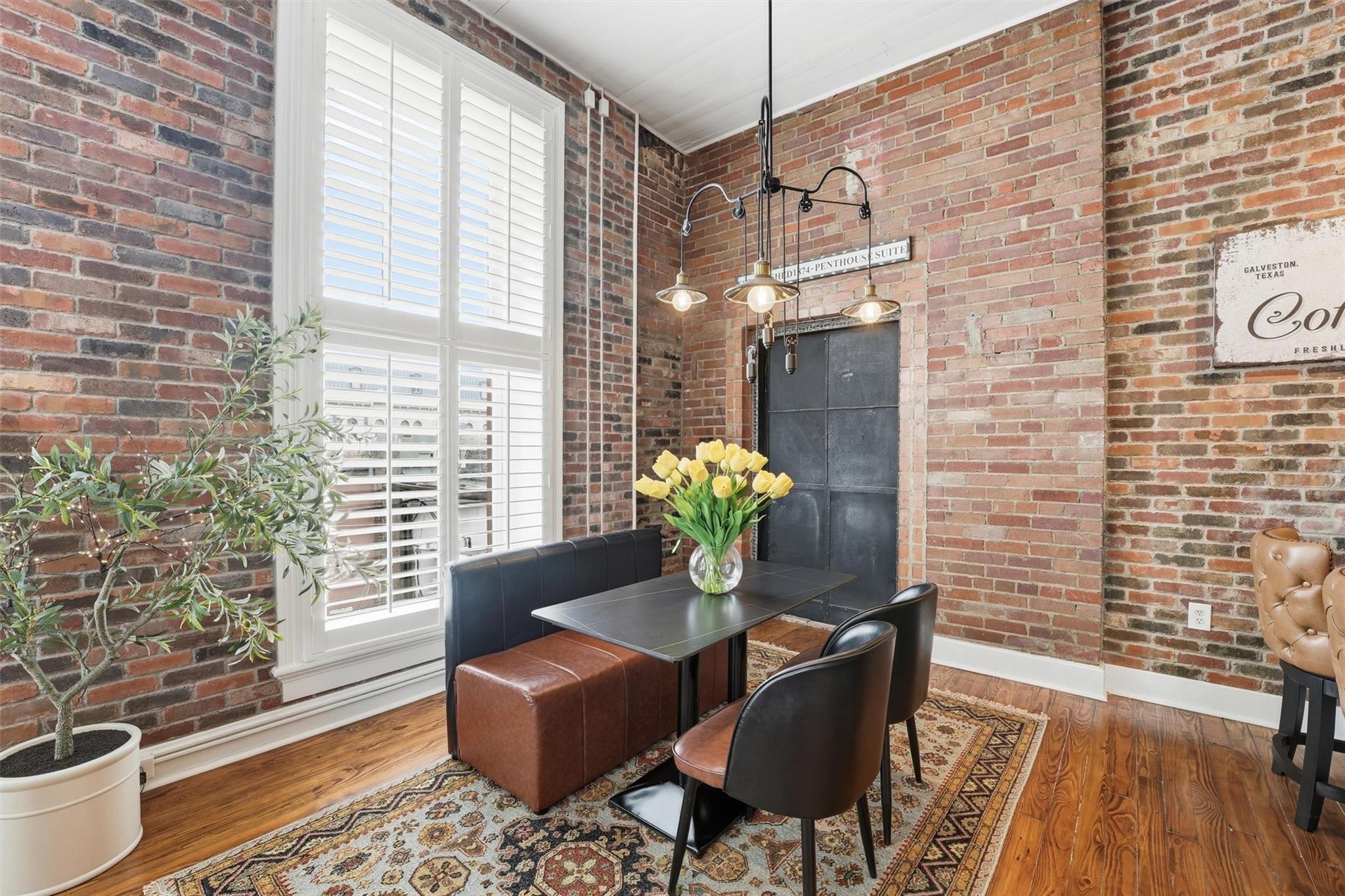 2318 Market Street # 12