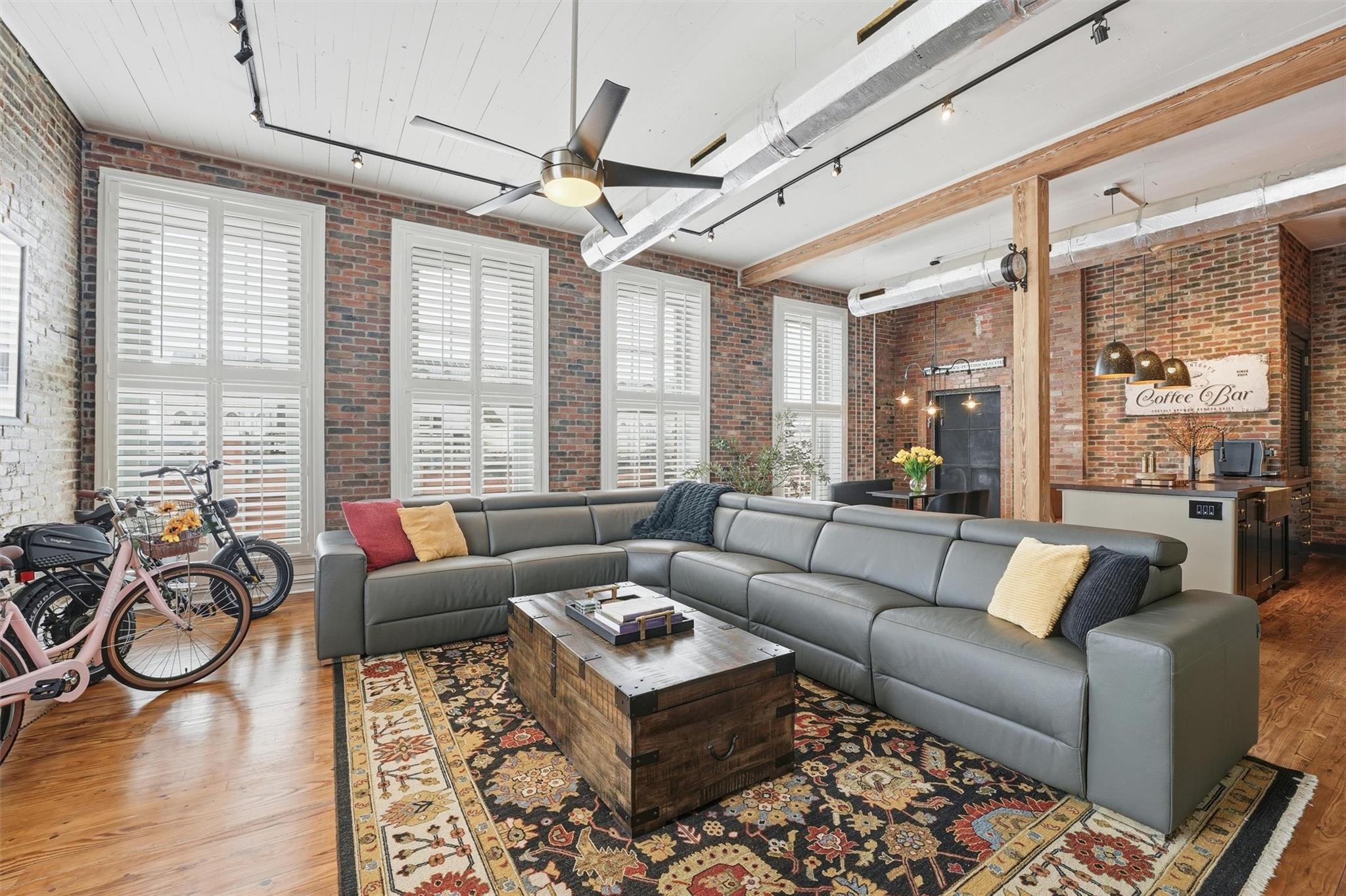 2318 Market Street # 12