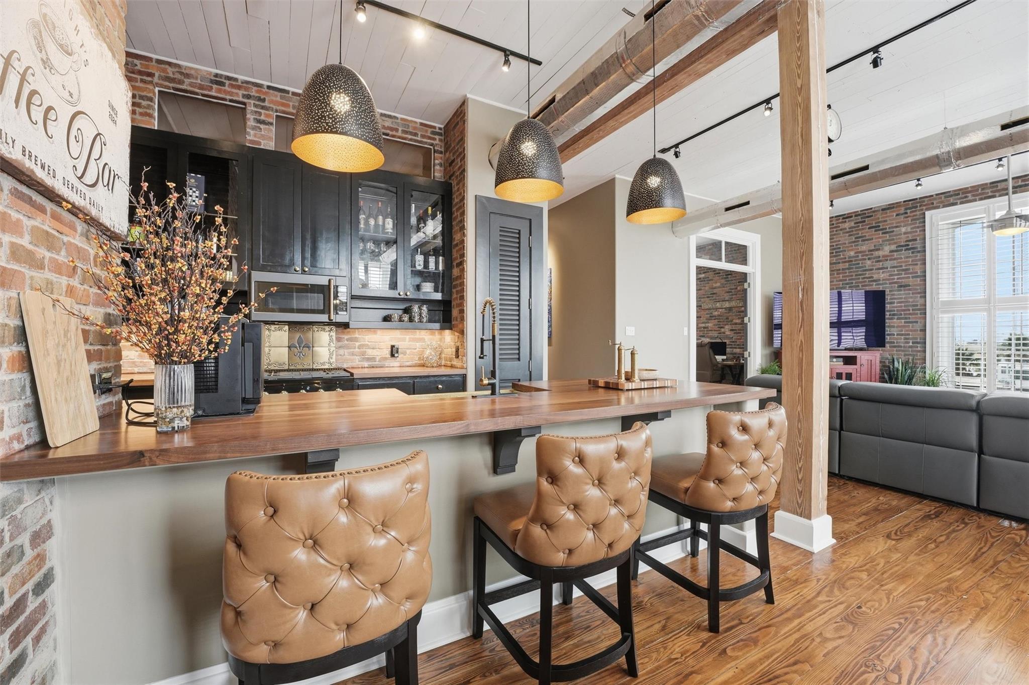 2318 Market Street # 12