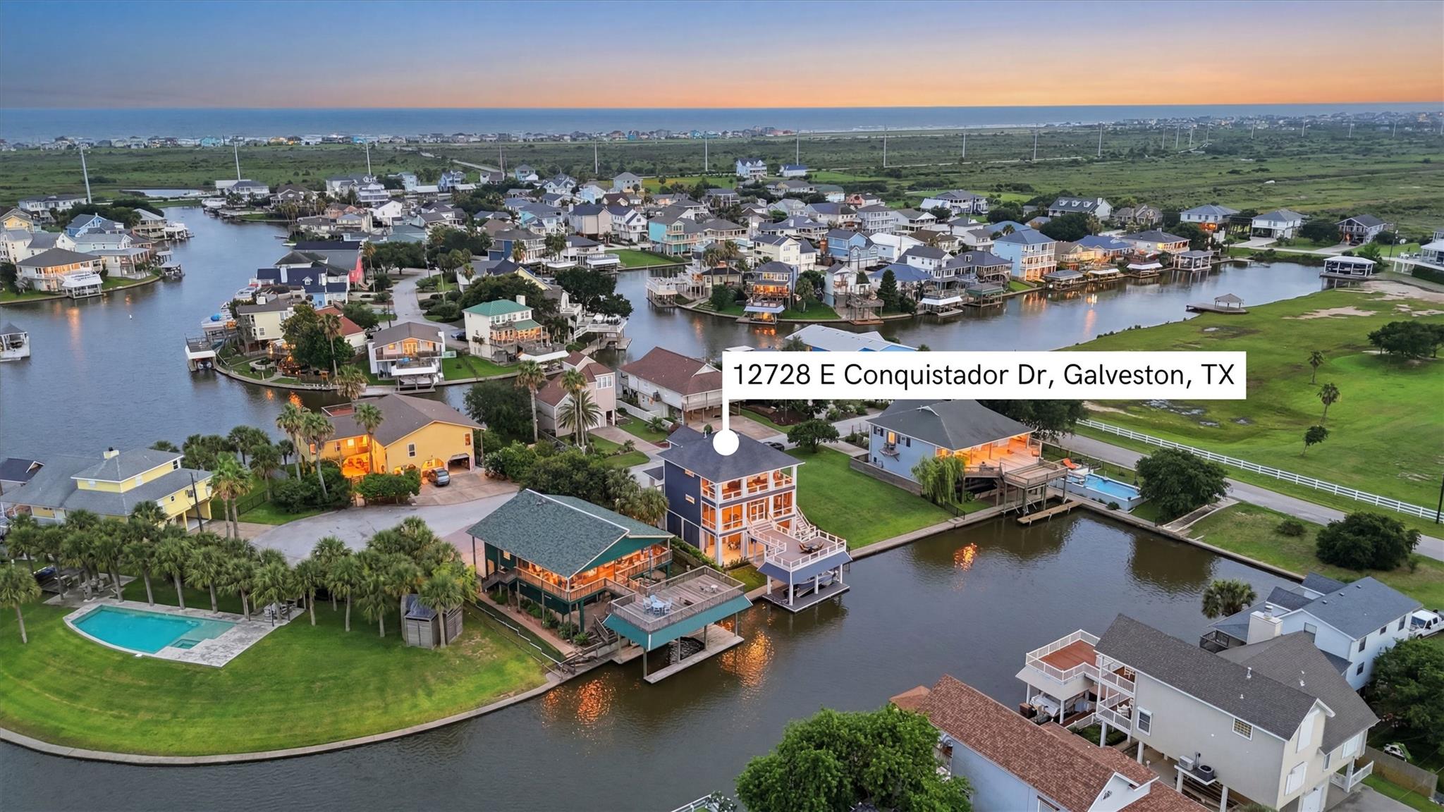 12728 E Conquistador