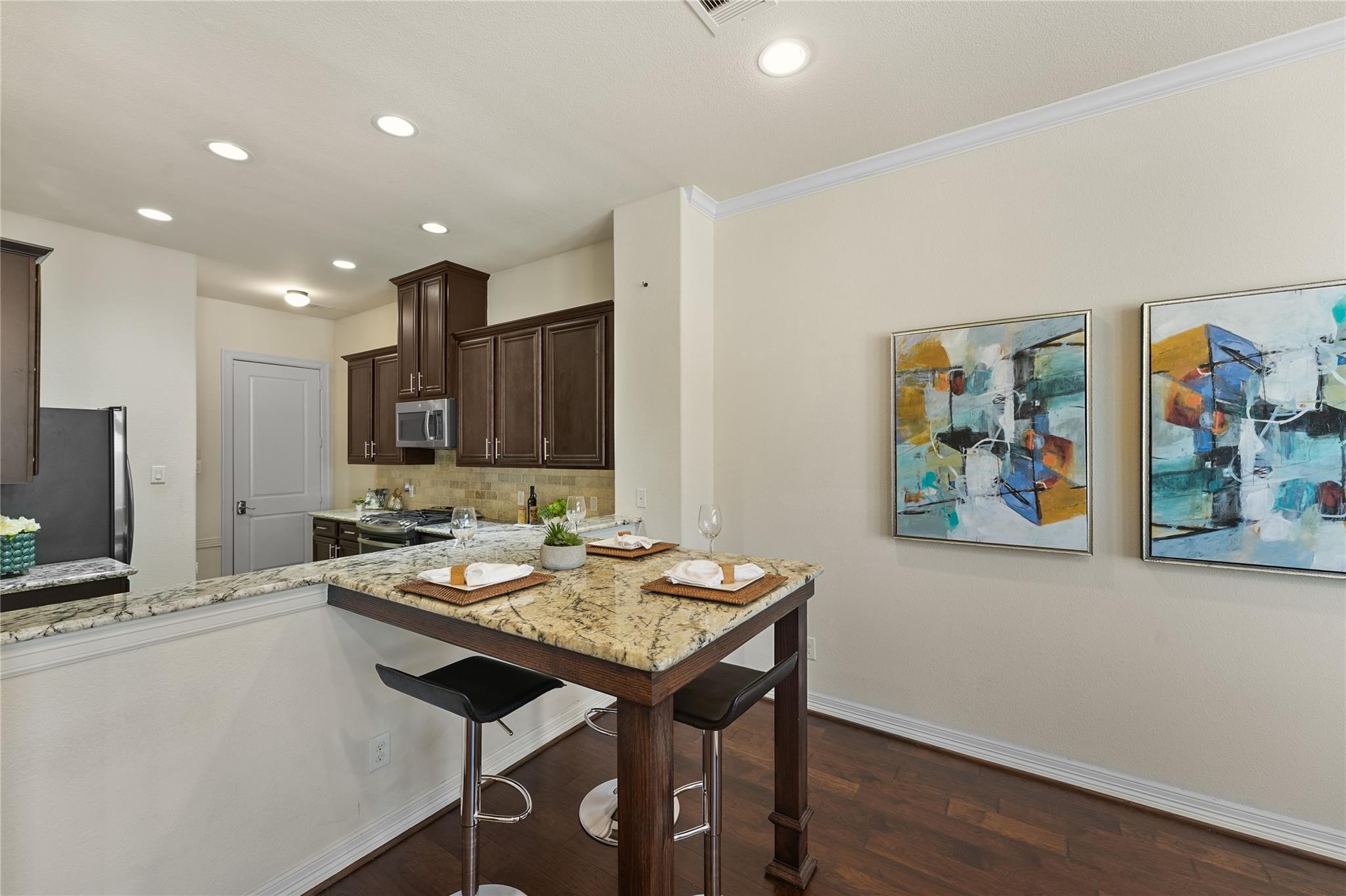 26 W Oaks Drive