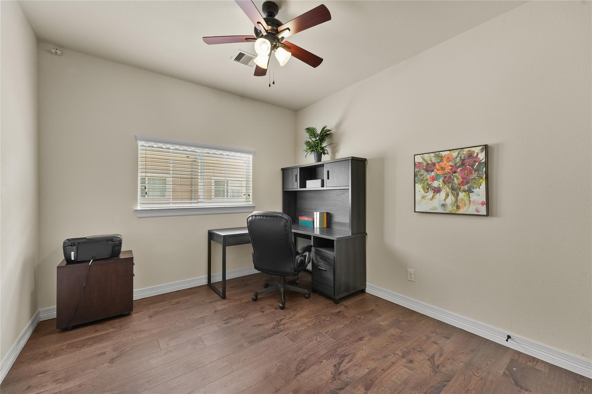 26 W Oaks Drive