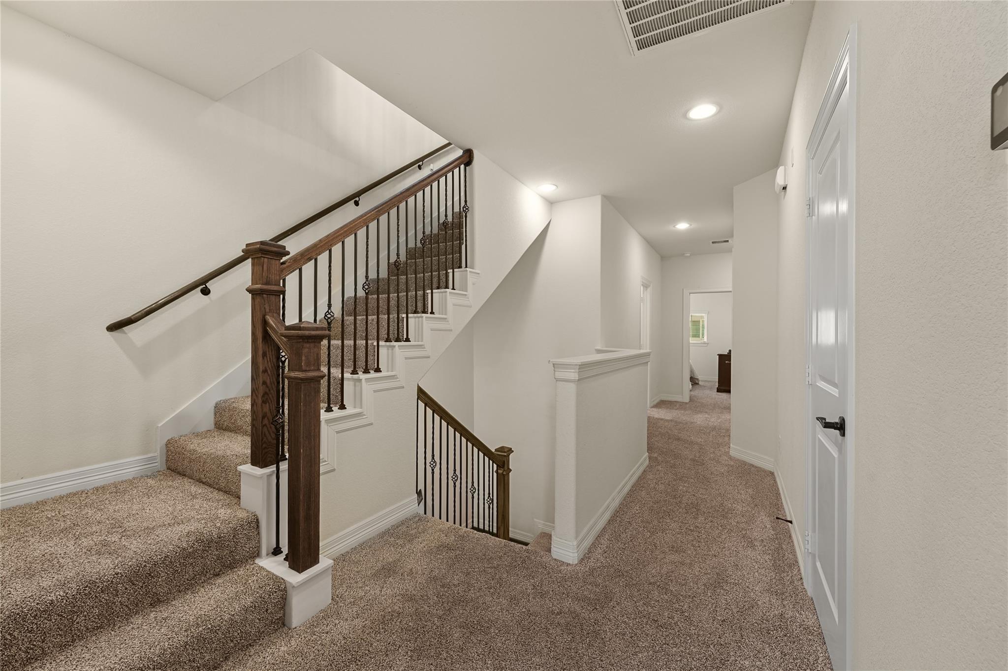 26 W Oaks Drive