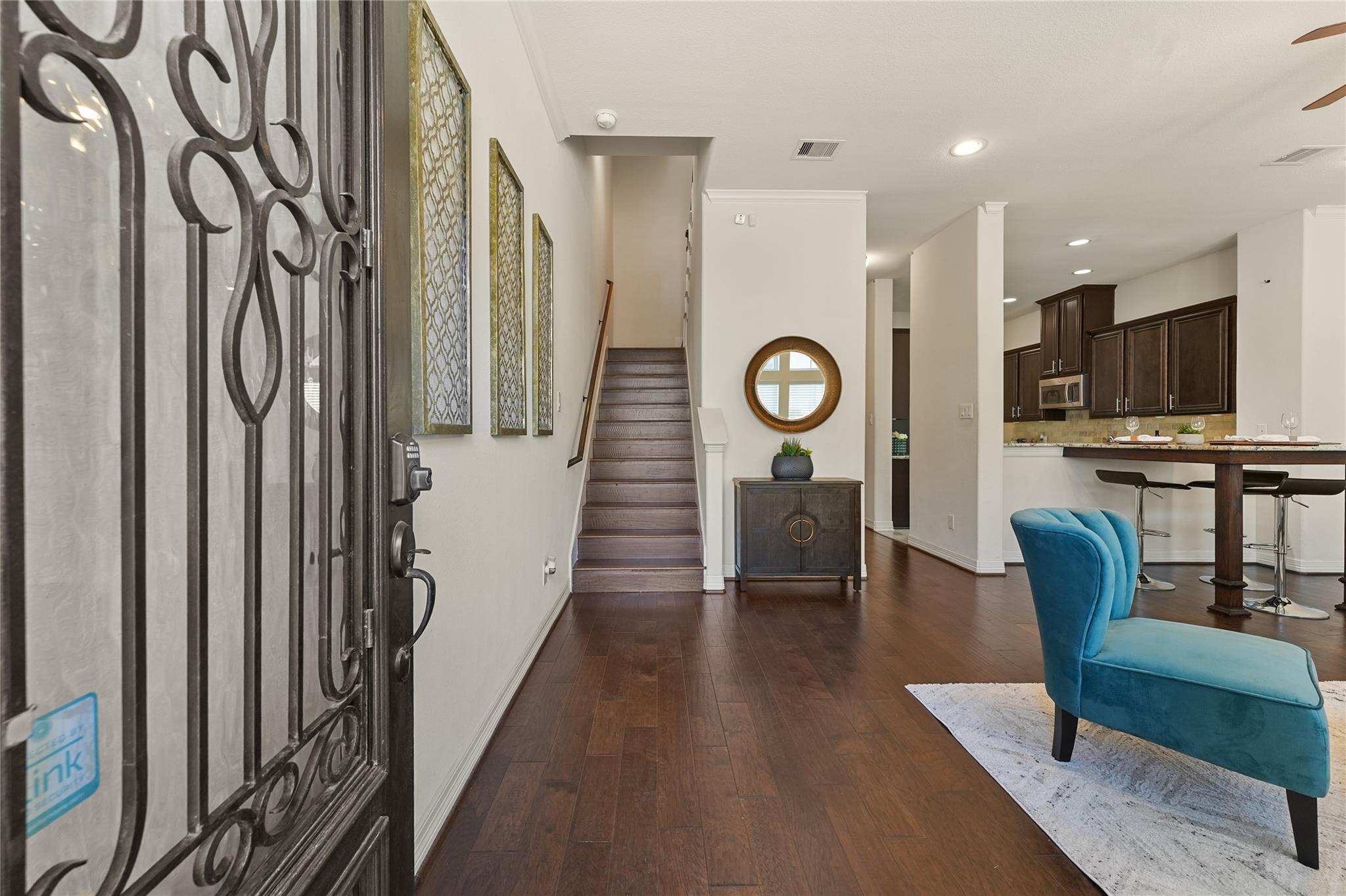 26 W Oaks Drive