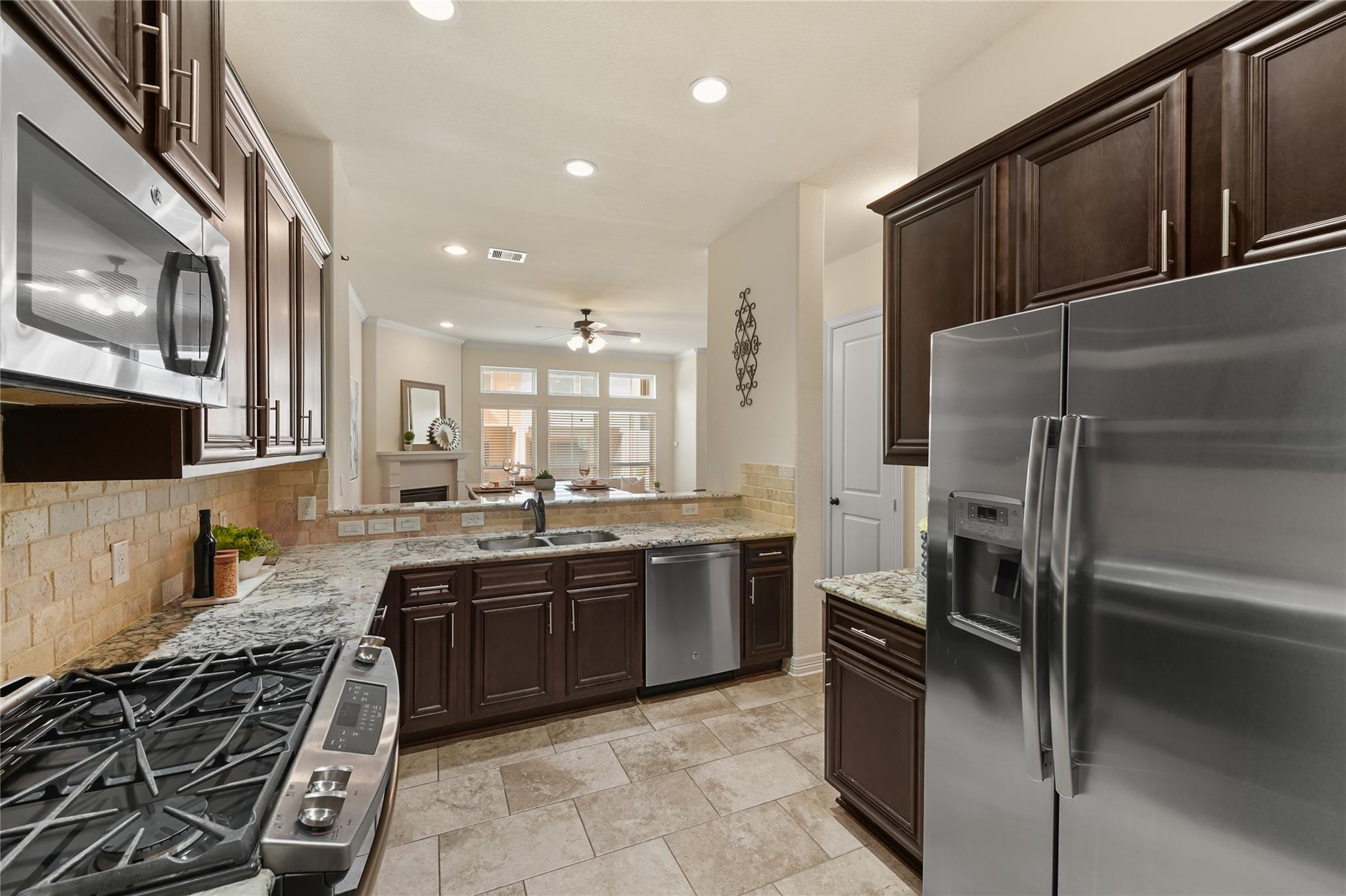 26 W Oaks Drive