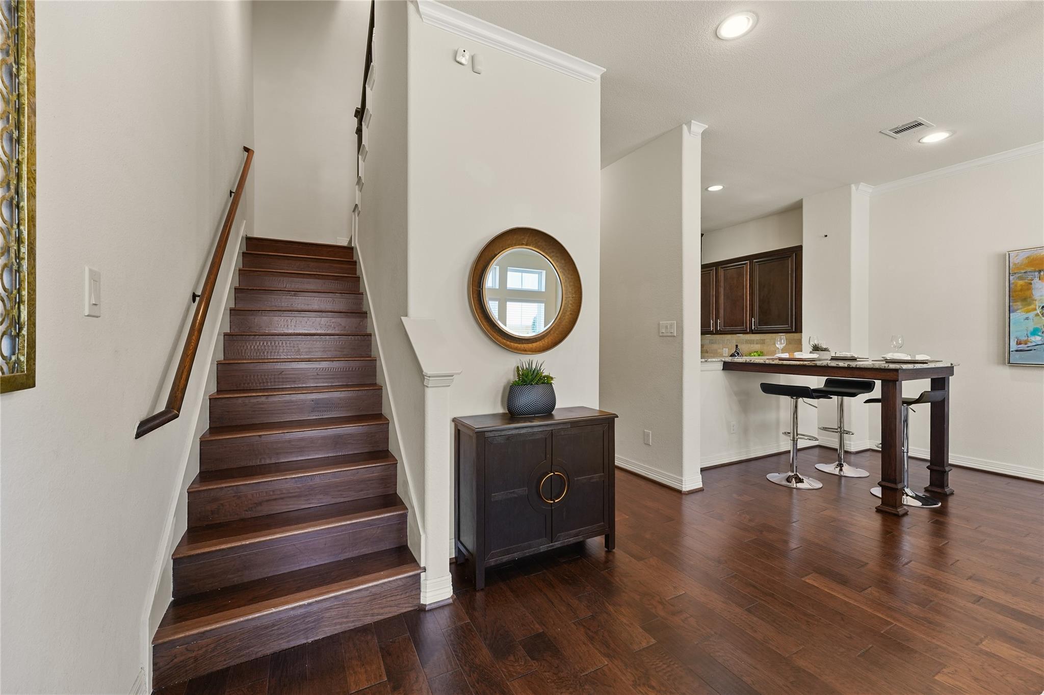 26 W Oaks Drive