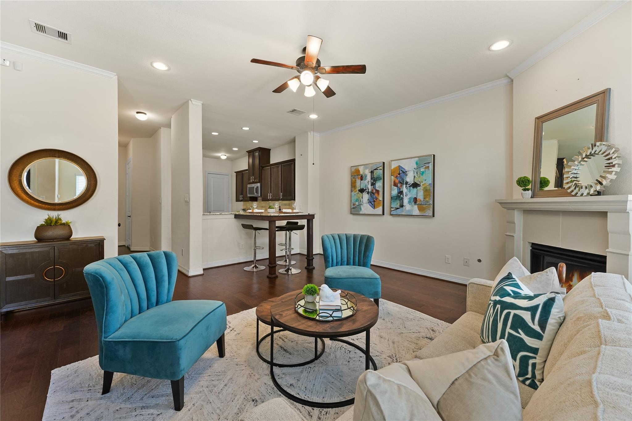 26 W Oaks Drive