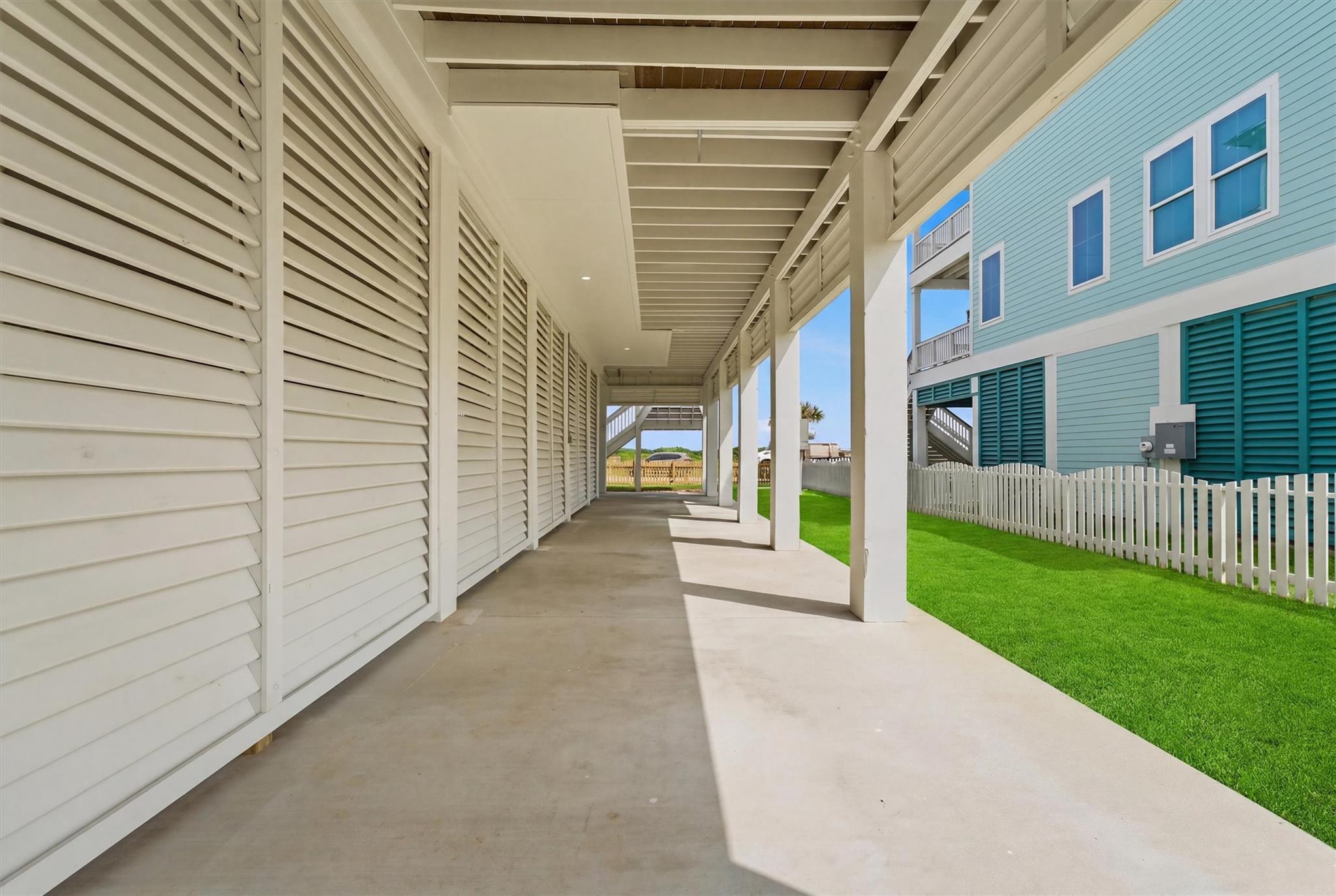 11350 Beachside Drive