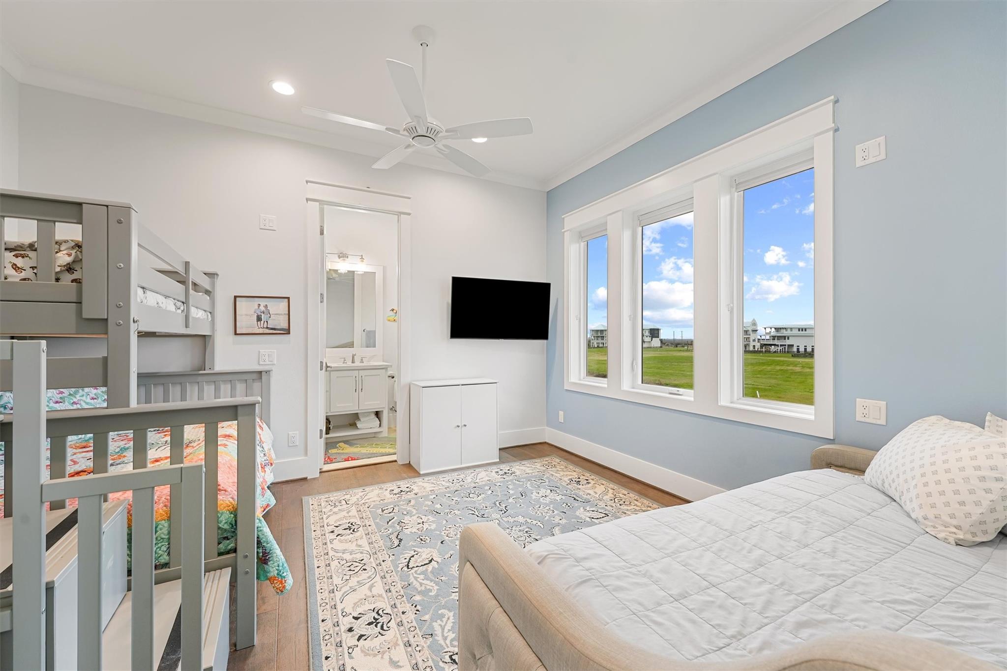 438 Seagrass