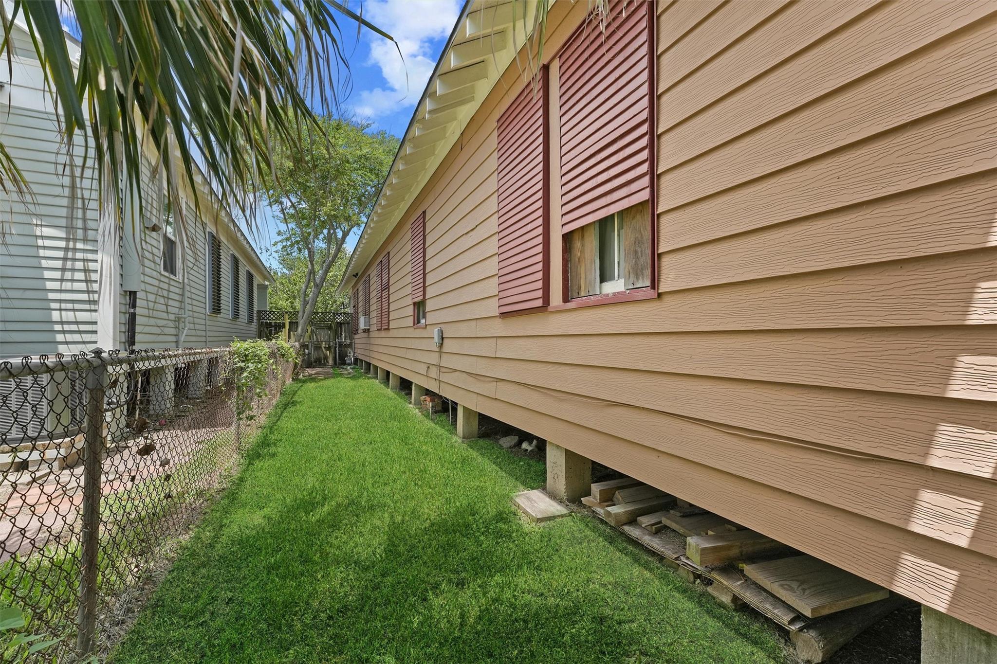 2212 32nd Street, Galveston