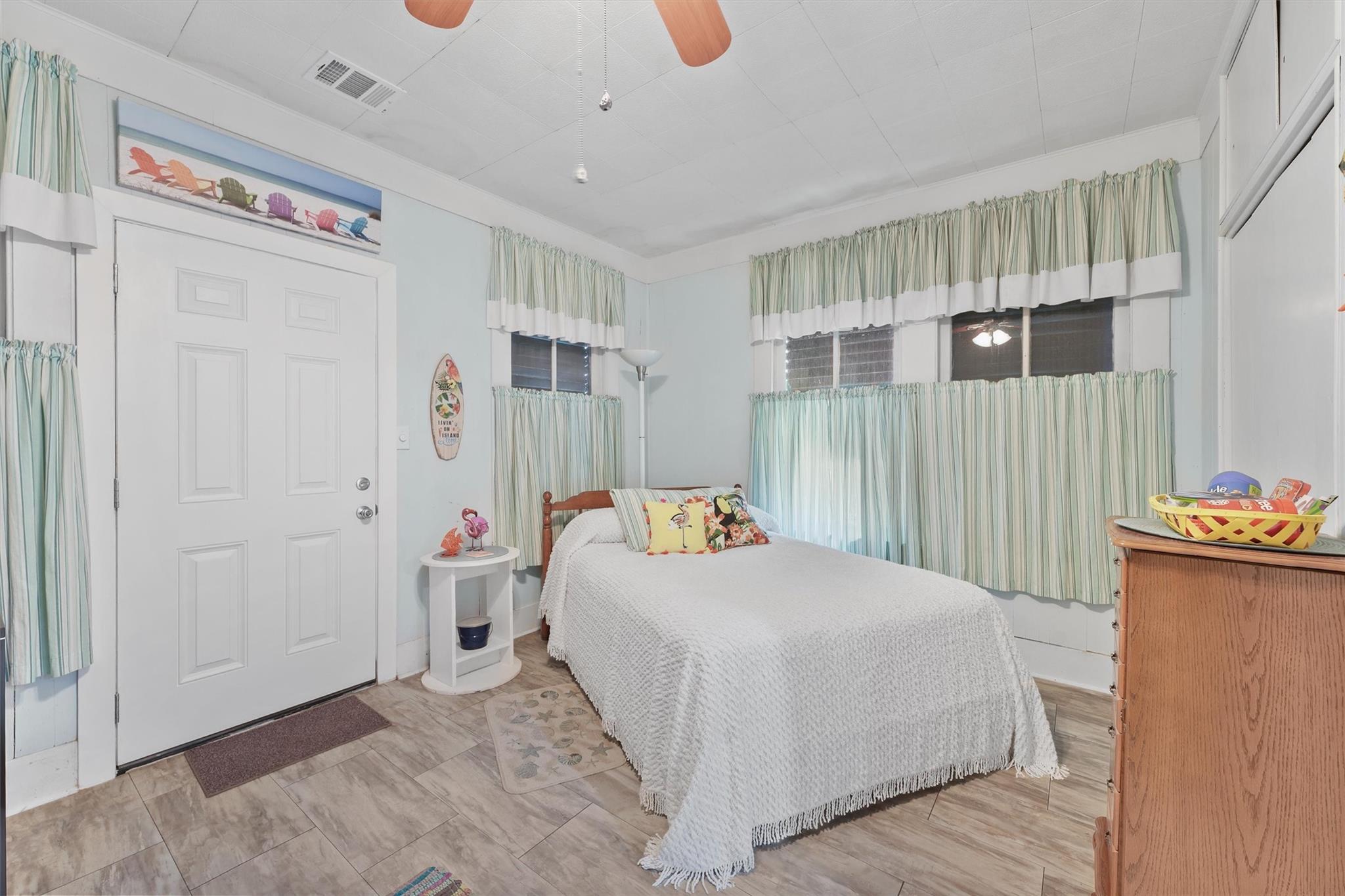 2212 32nd Street, Galveston