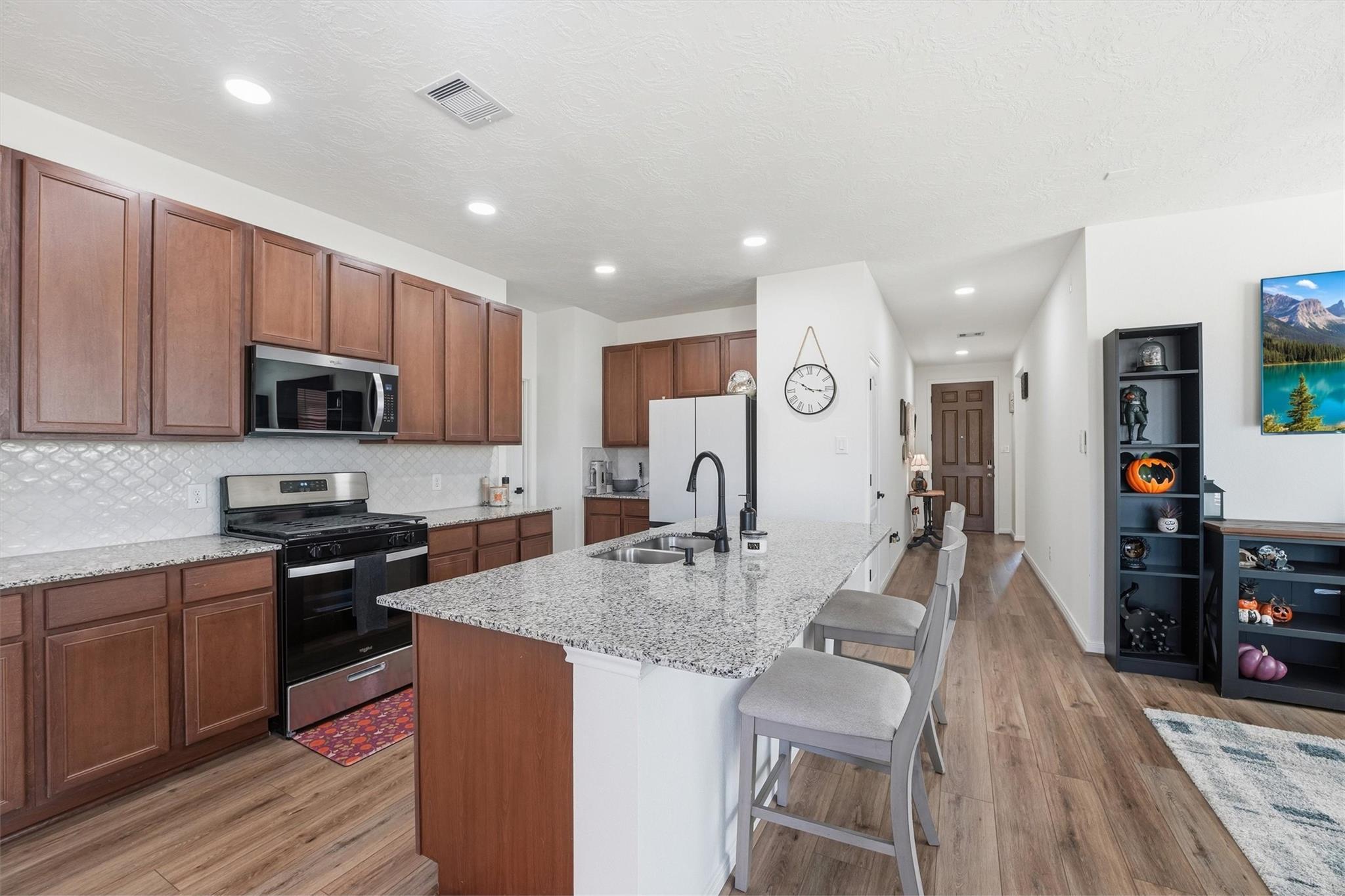 1717 Vista Luna Drive