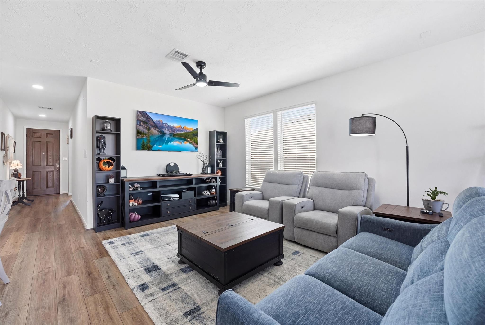 1717 Vista Luna Drive
