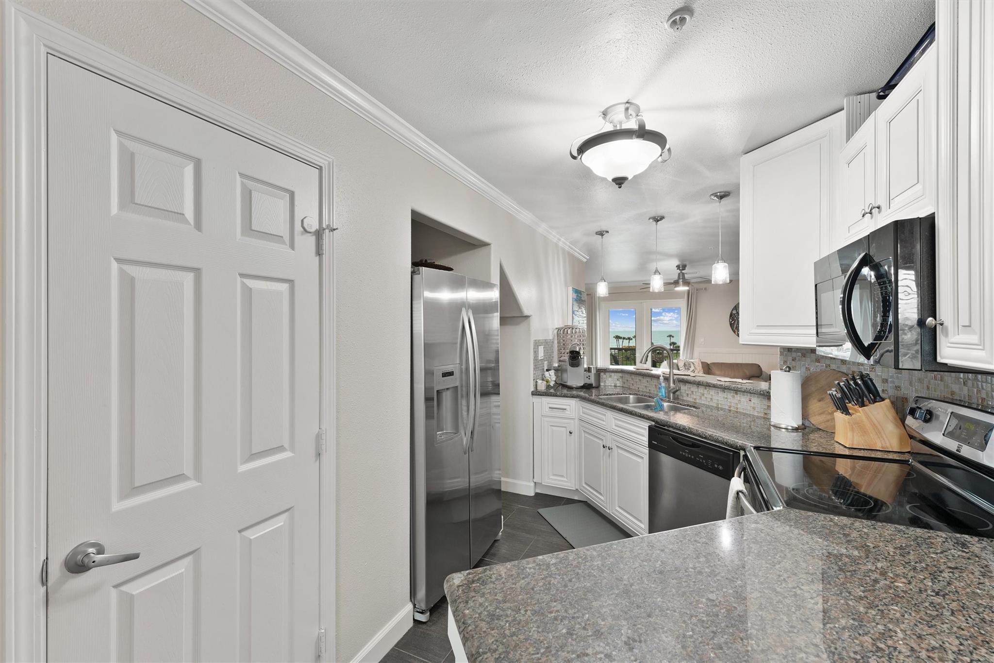9520 Seawall Boulevard # 353