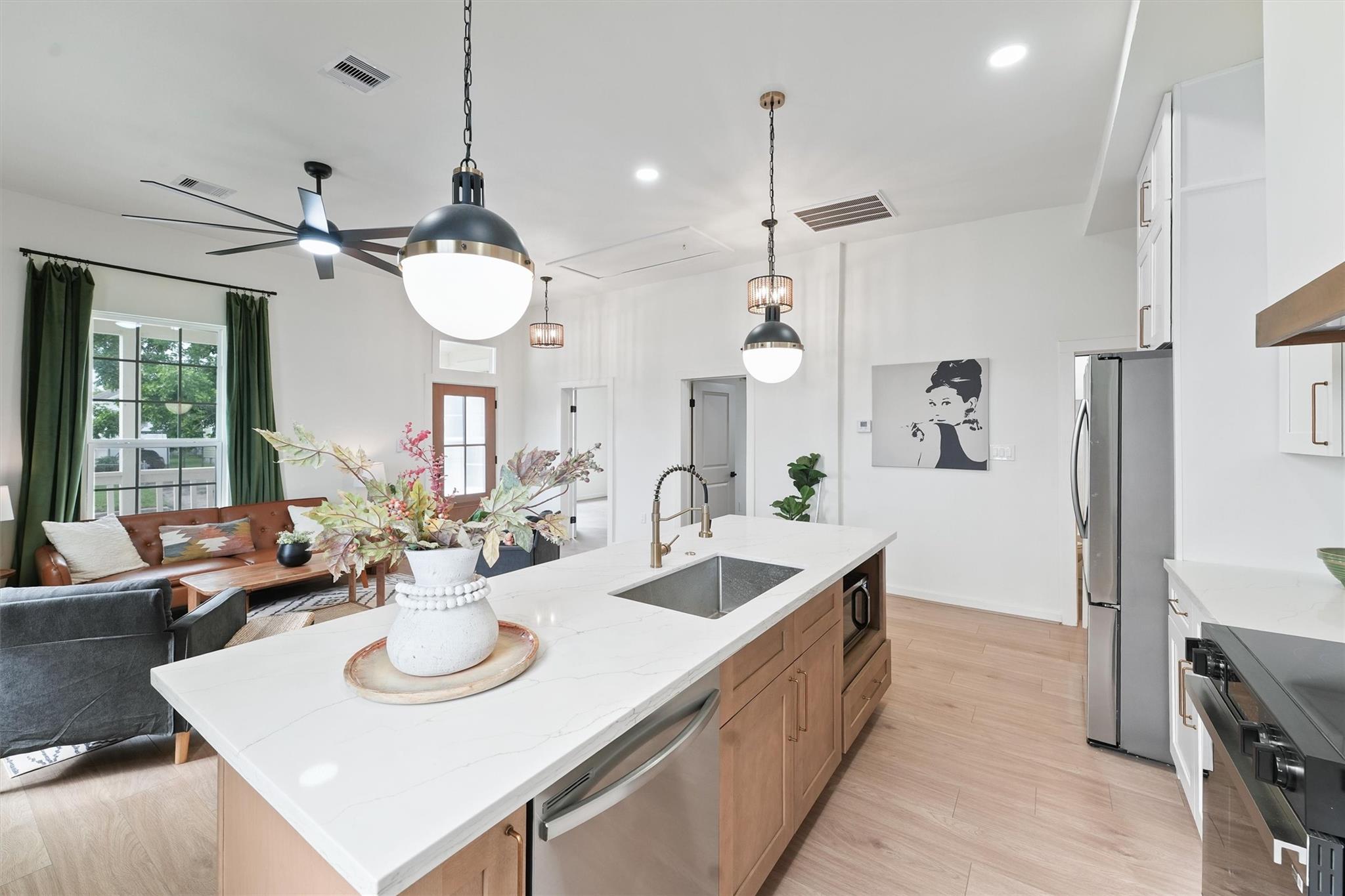 1512 Jack Johnson Boulevard, Galveston