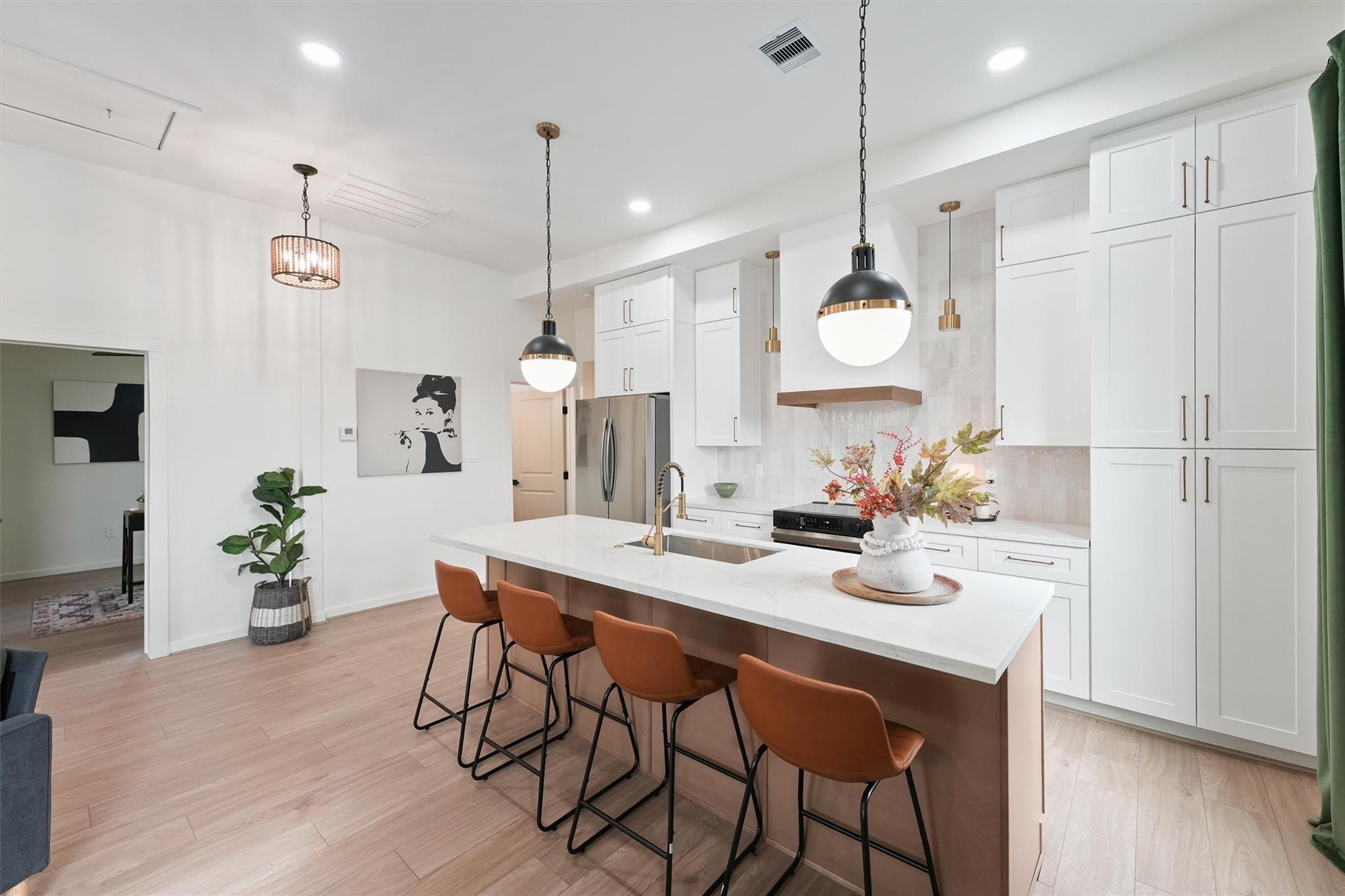 1512 Jack Johnson Boulevard, Galveston