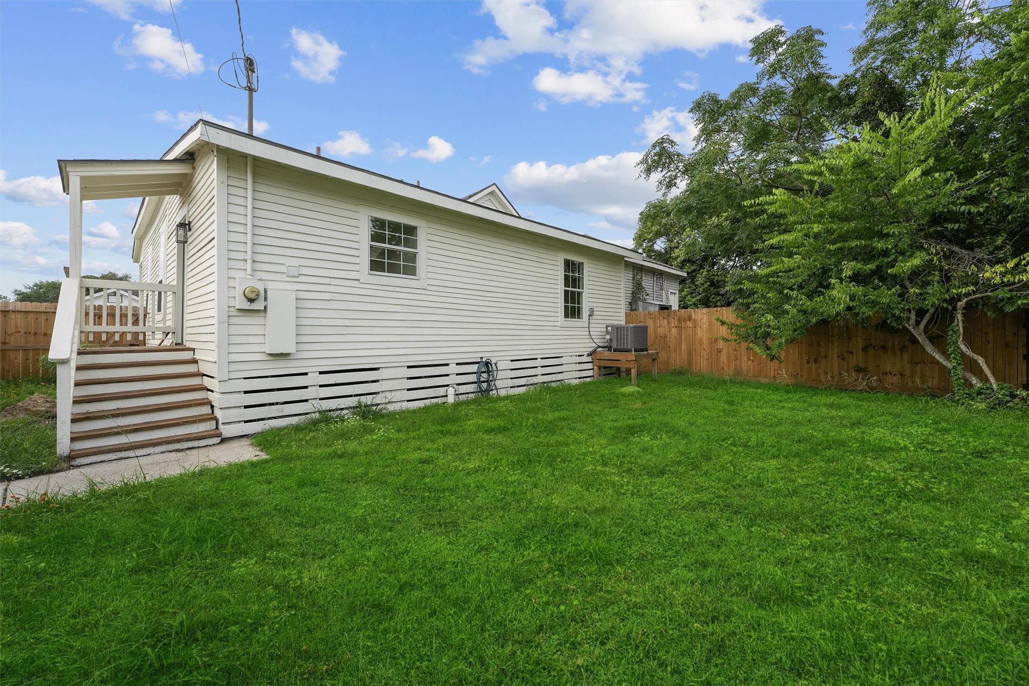 1512 Jack Johnson Boulevard, Galveston