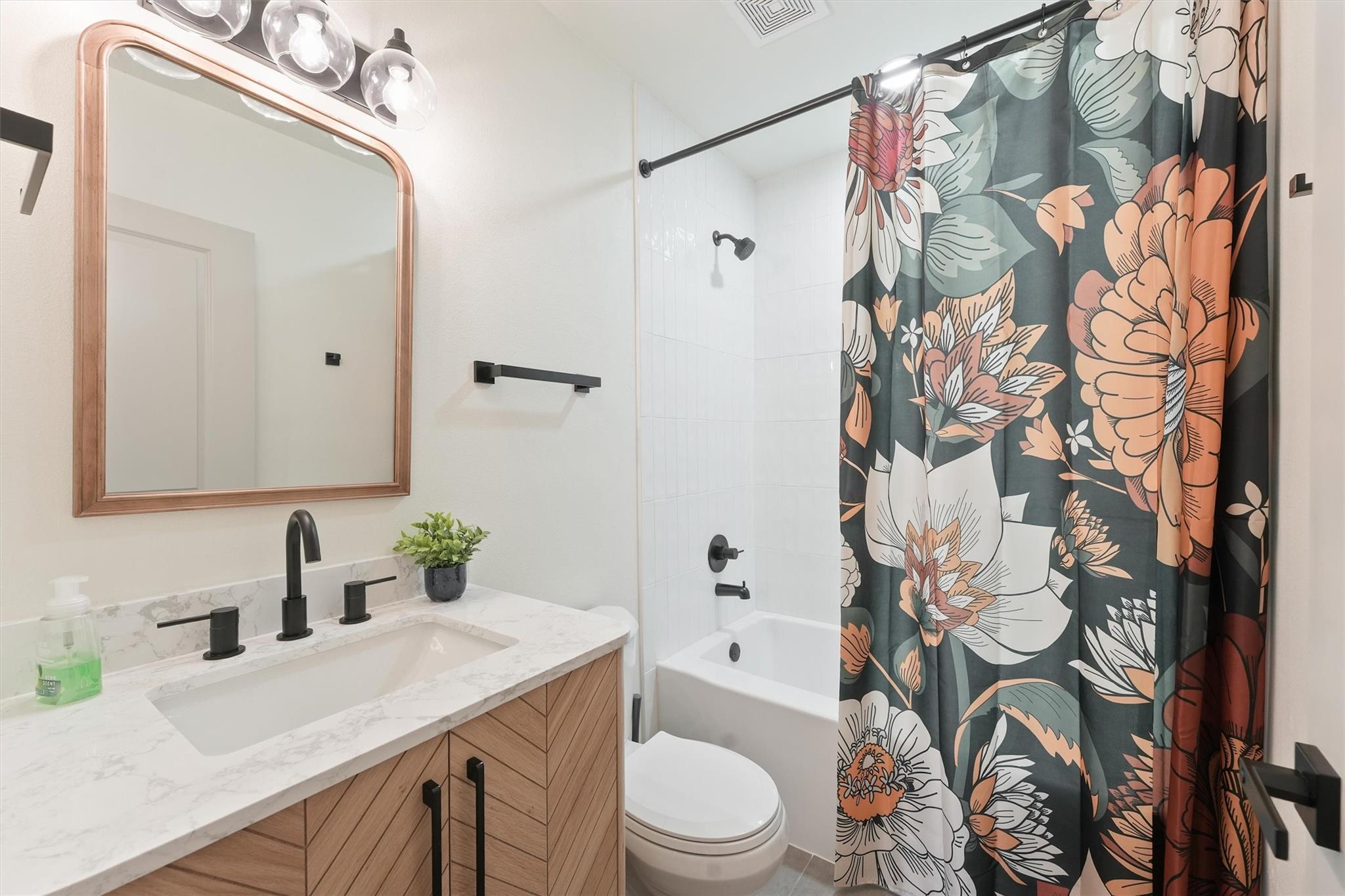 1512 Jack Johnson Boulevard, Galveston