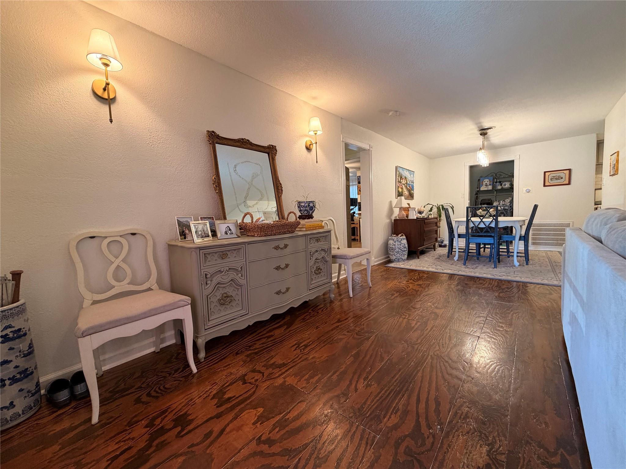 5522 Avenue O 1/2