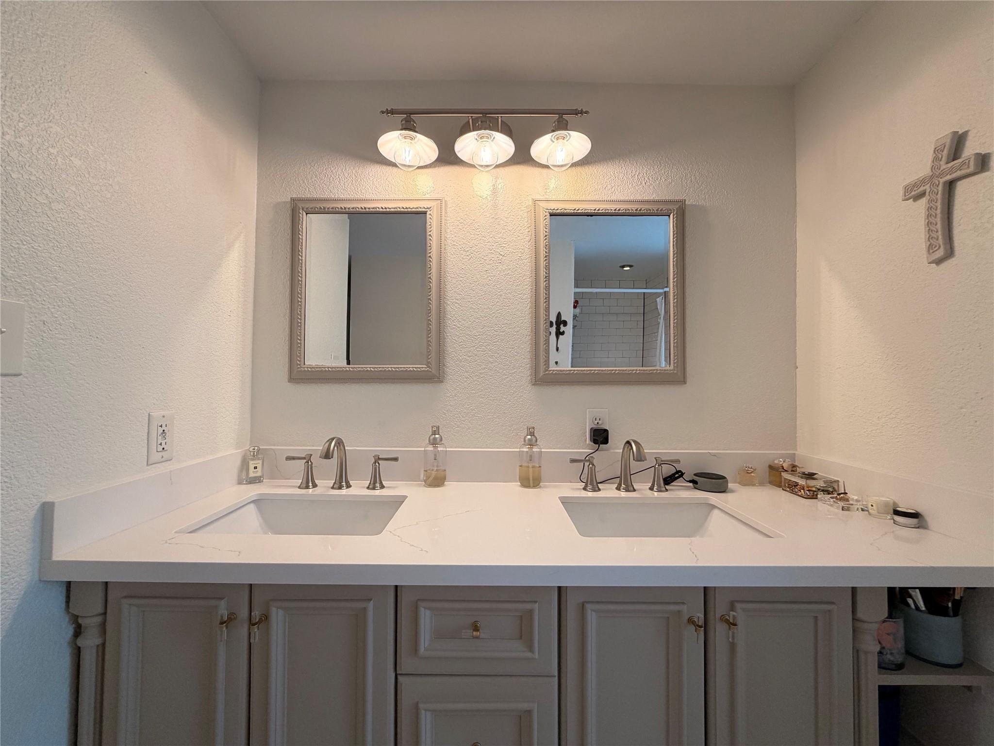 5522 Avenue O 1/2