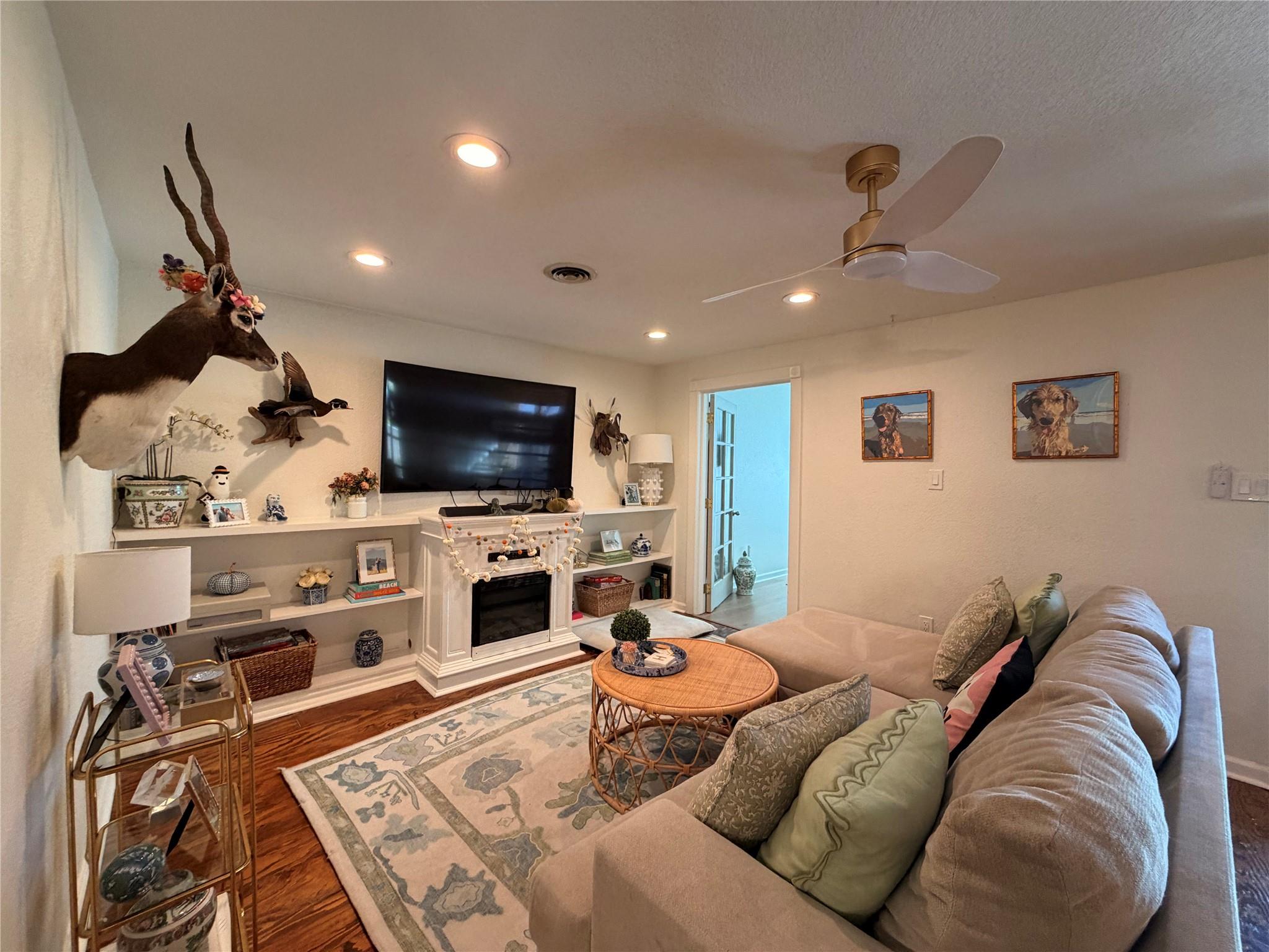 5522 Avenue O 1/2
