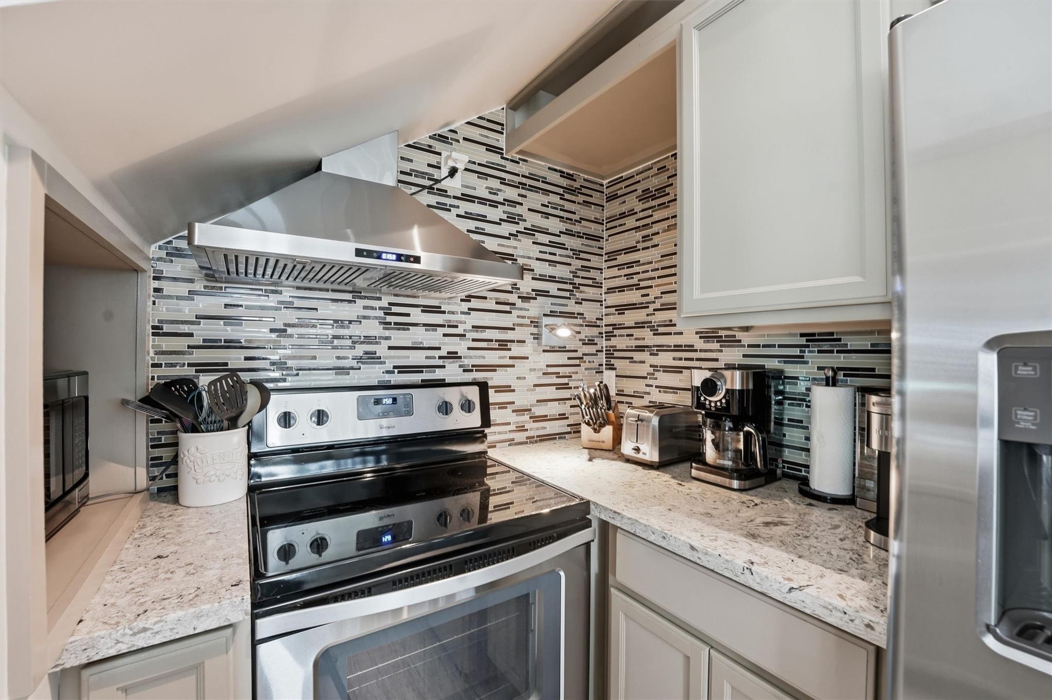 3819 Las Palmas Street