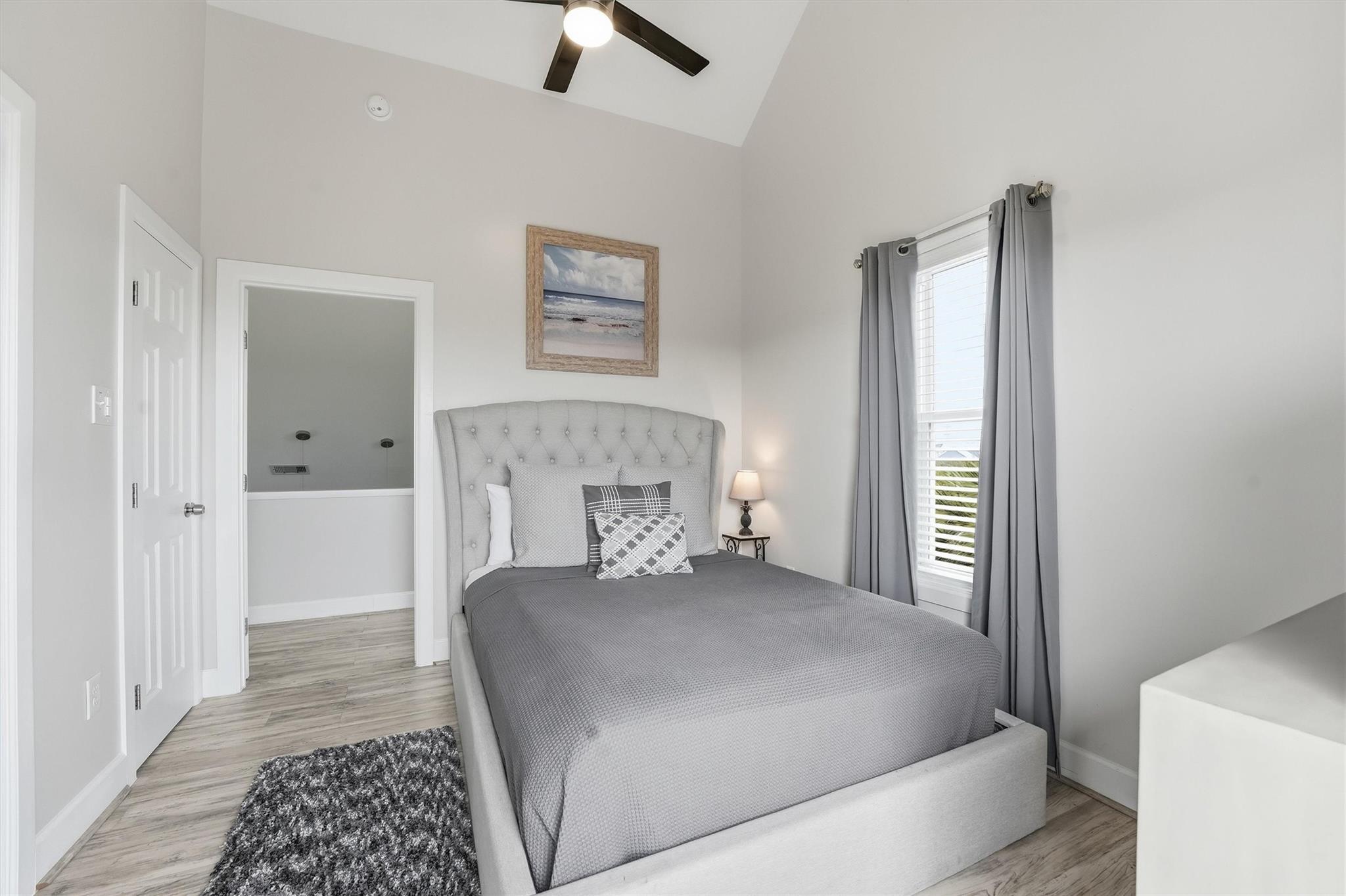 3819 Las Palmas Street