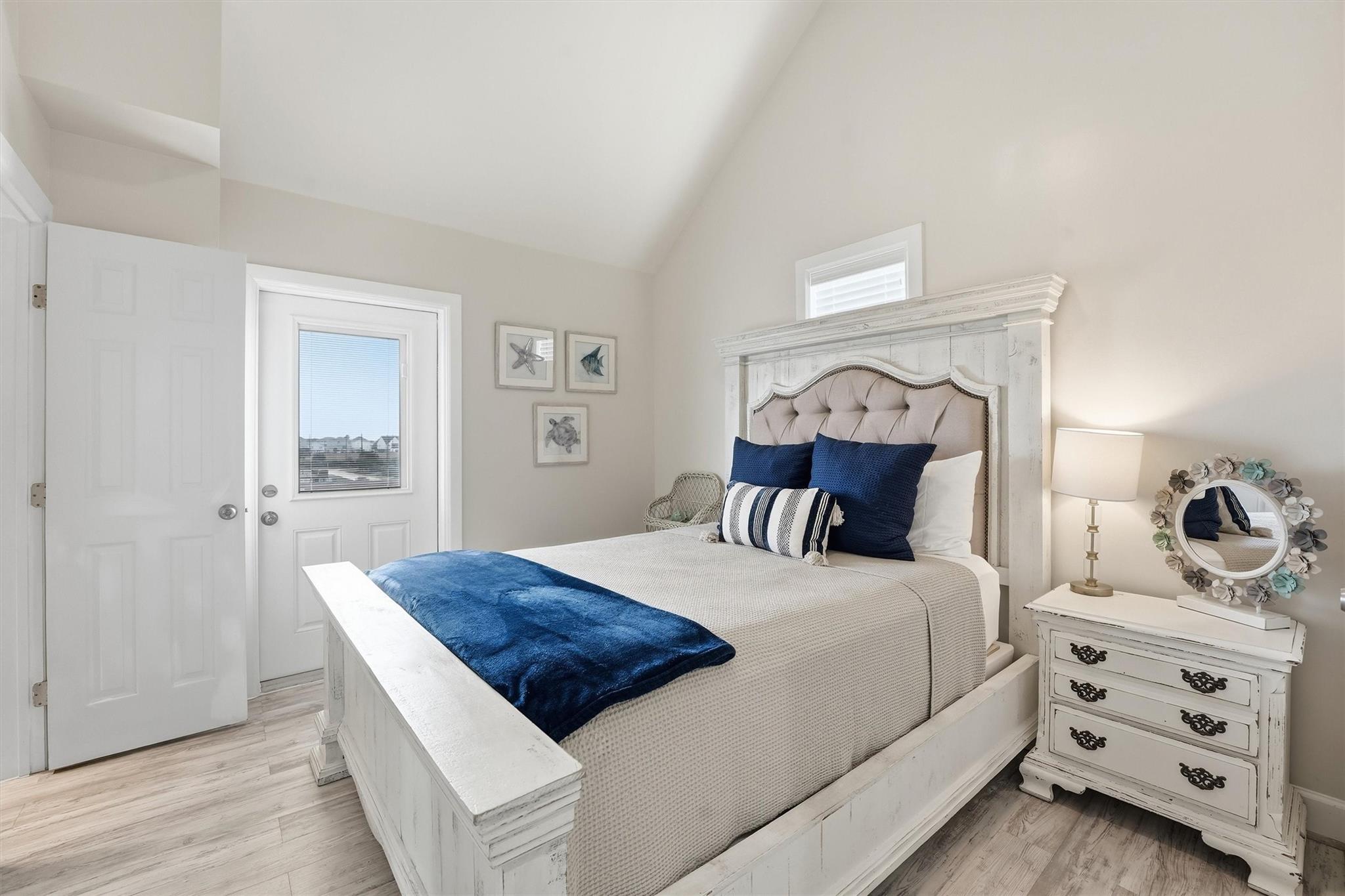 3819 Las Palmas Street