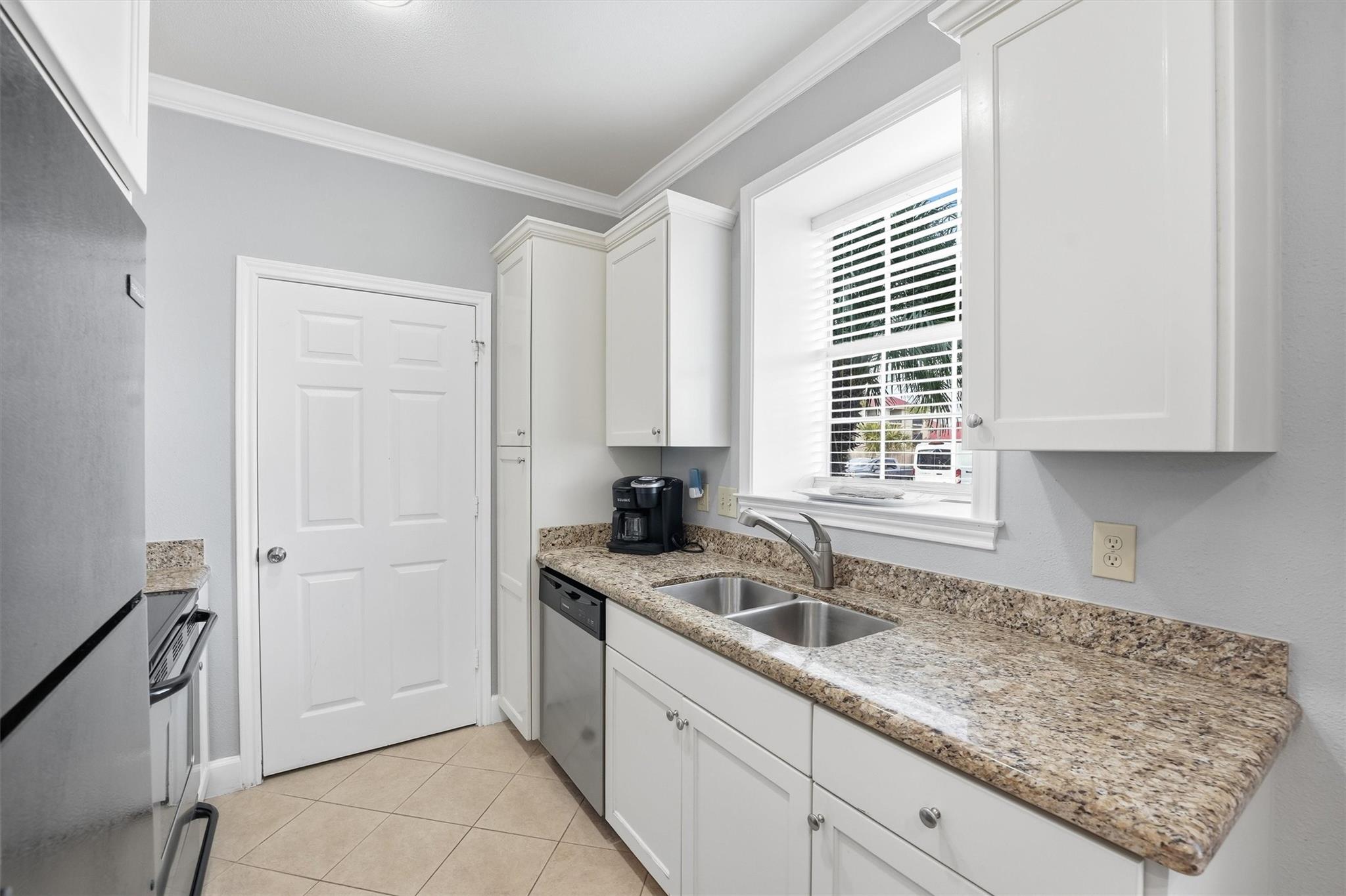 7000 Seawall Boulevard # 412
