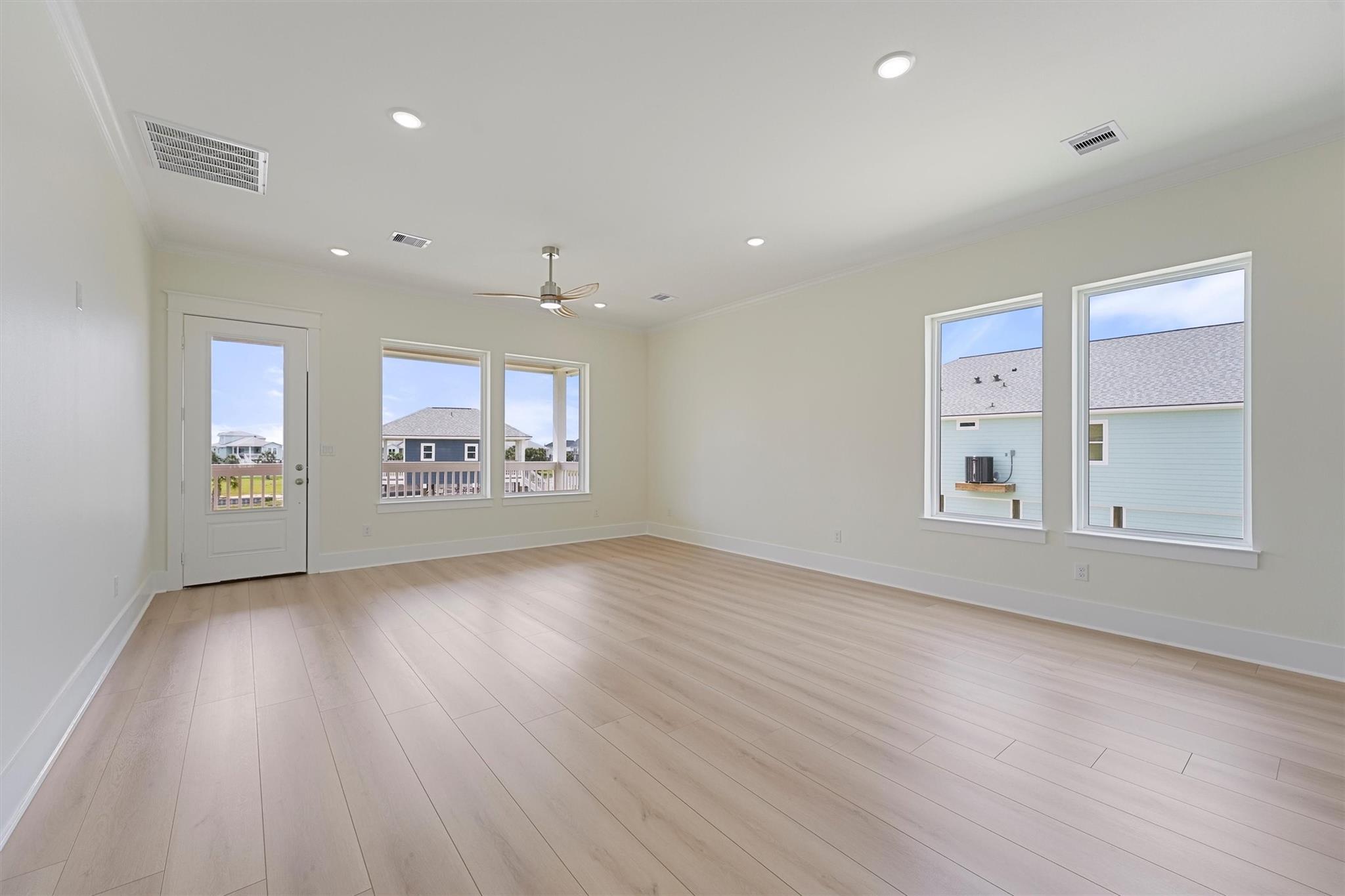 4042 Miramar Court