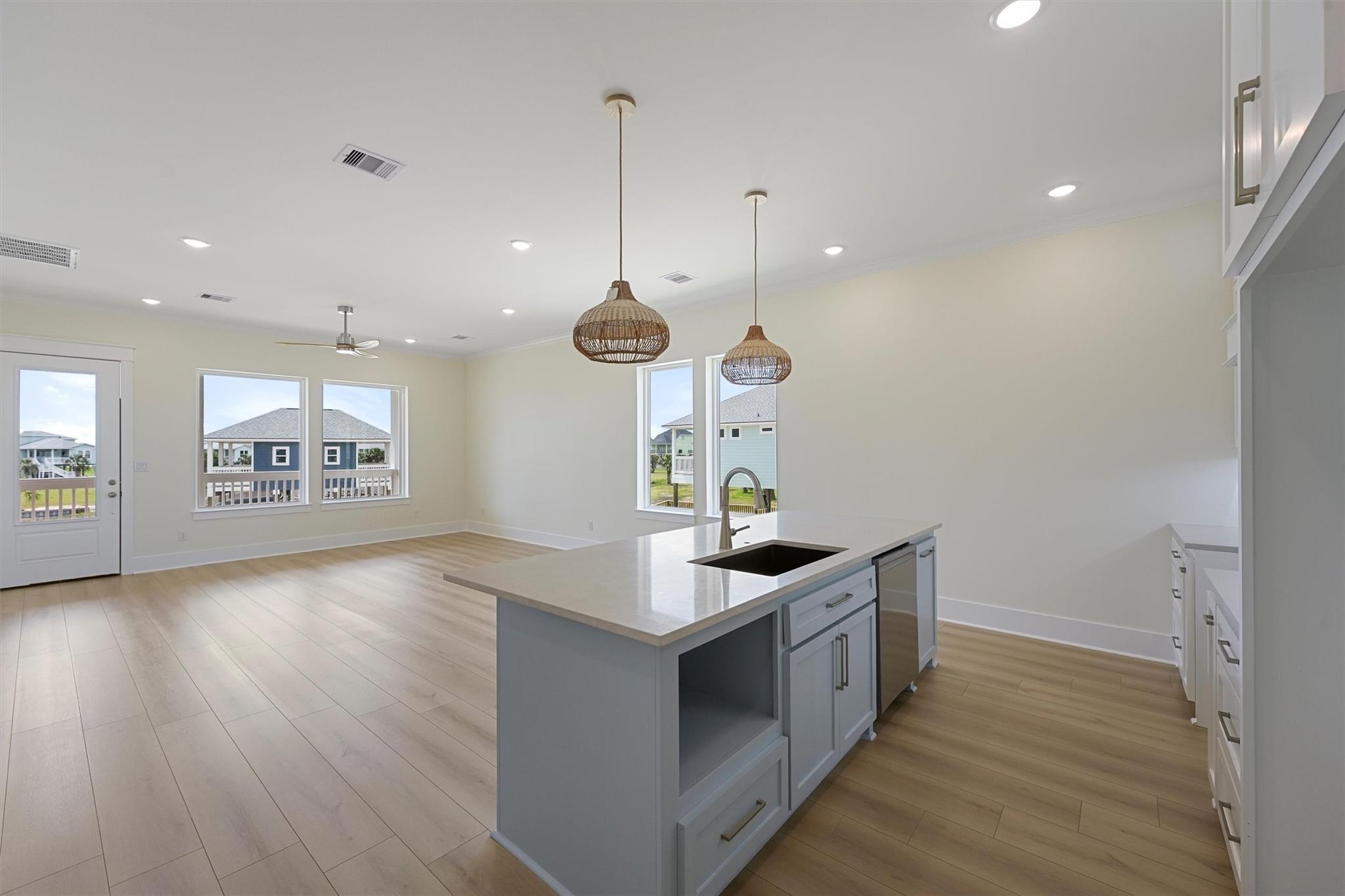 4042 Miramar Court