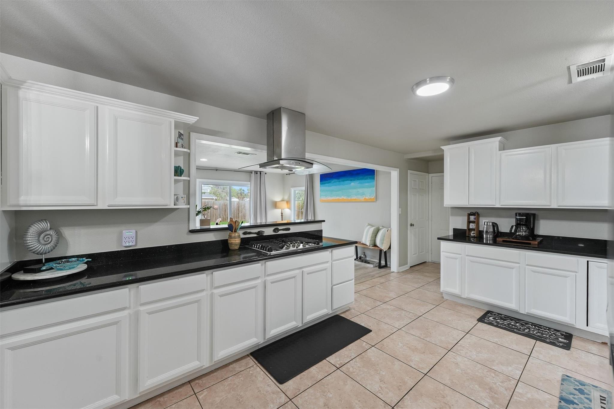 9 South Shore Drive, Galveston