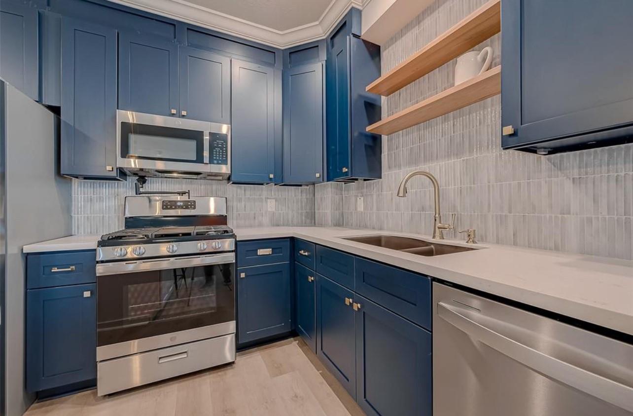 1110 Avenue K Unit: DOWN