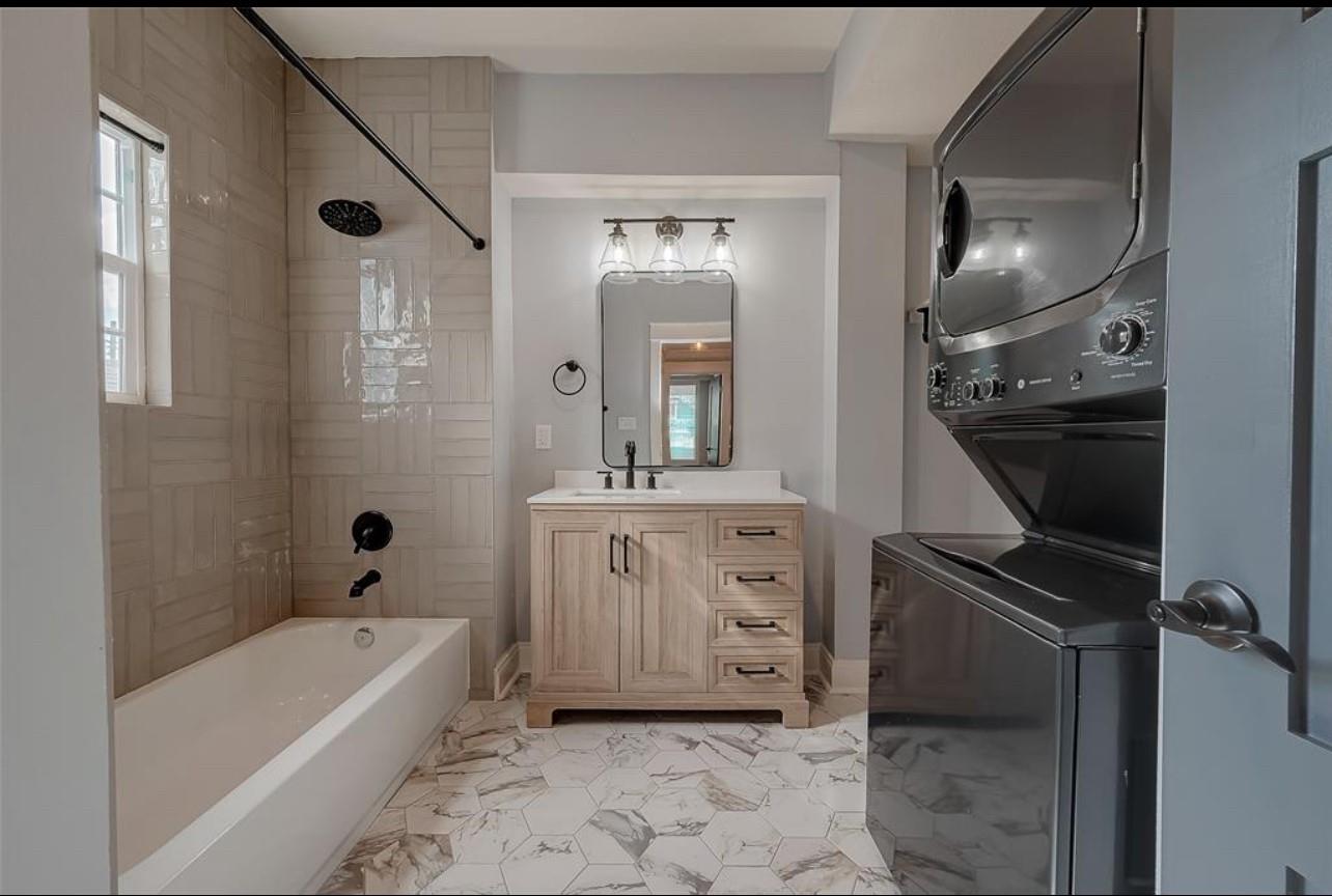 1110 Avenue K Unit: DOWN