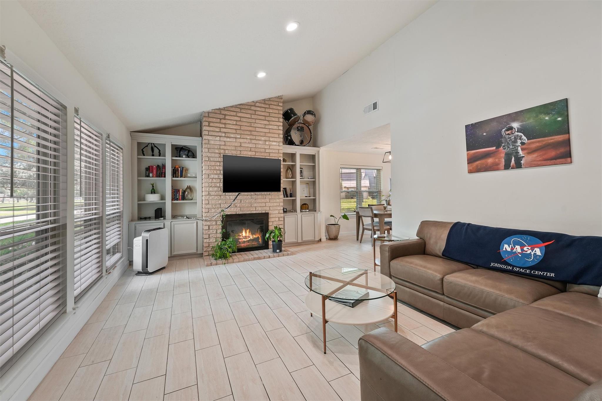 2213 Broadlawn Drive