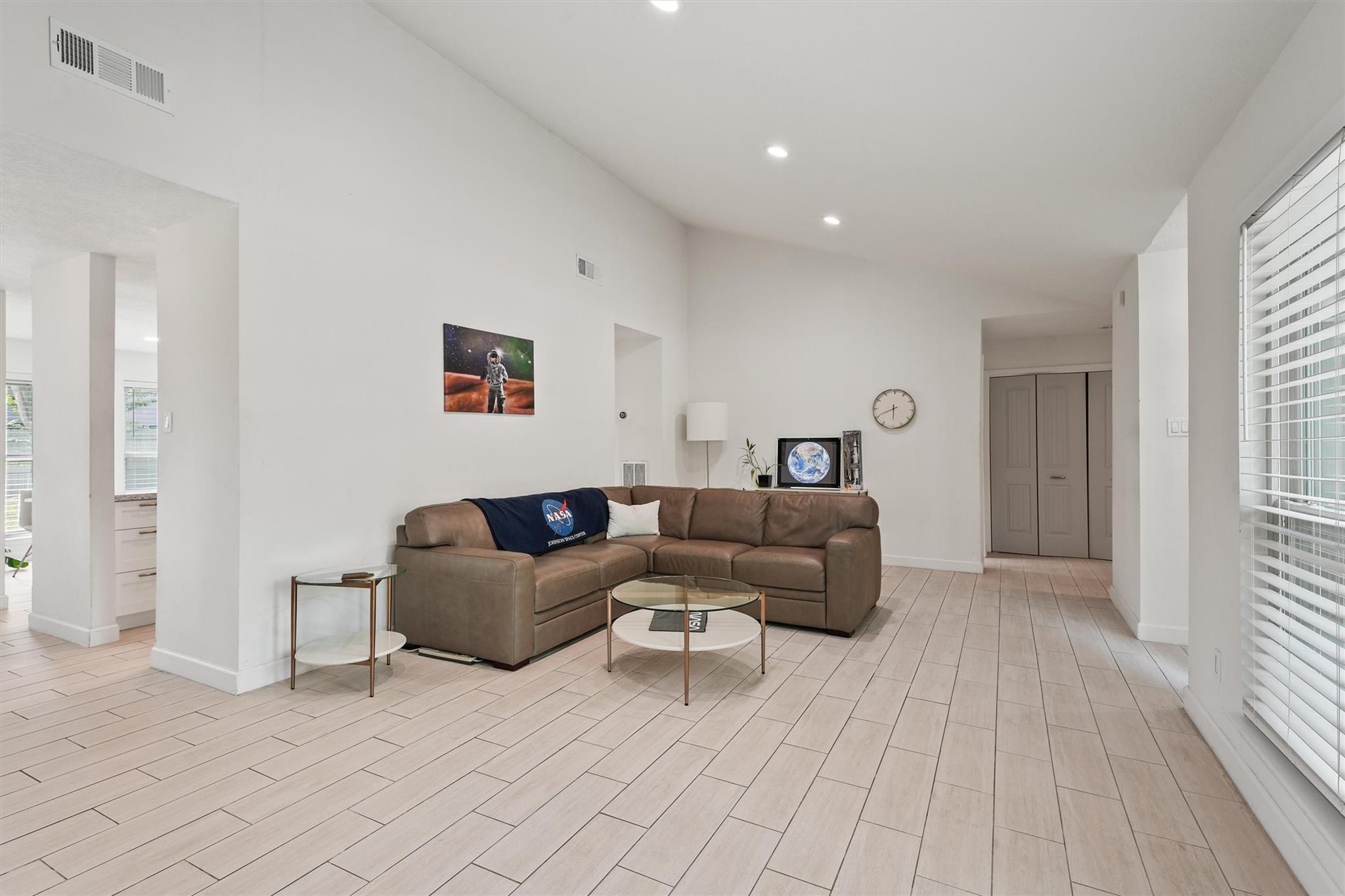 2213 Broadlawn Drive