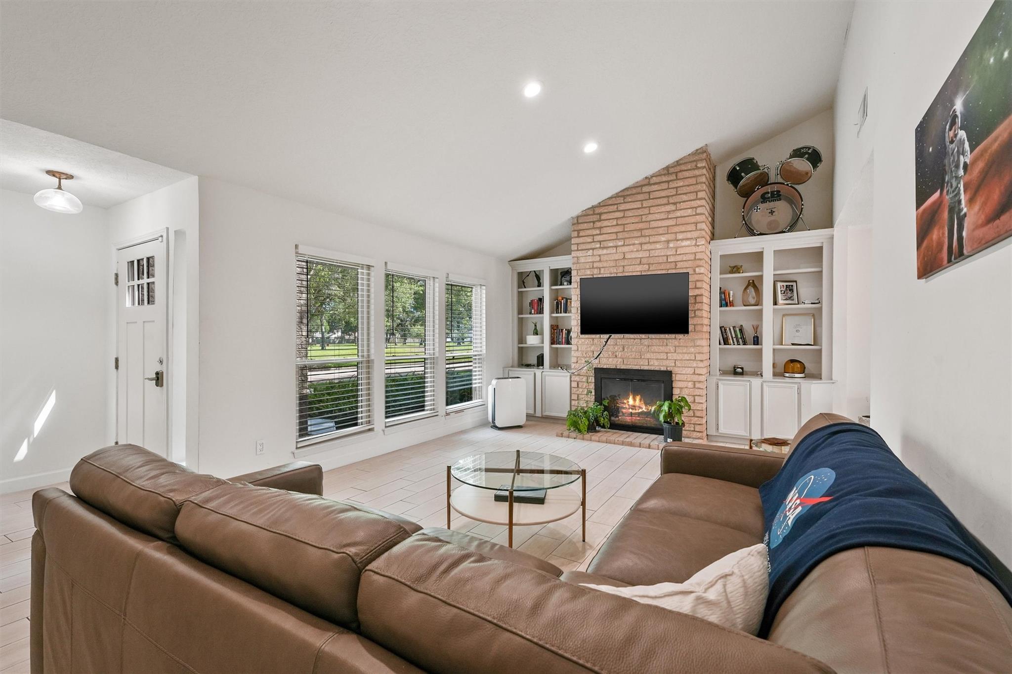 2213 Broadlawn Drive