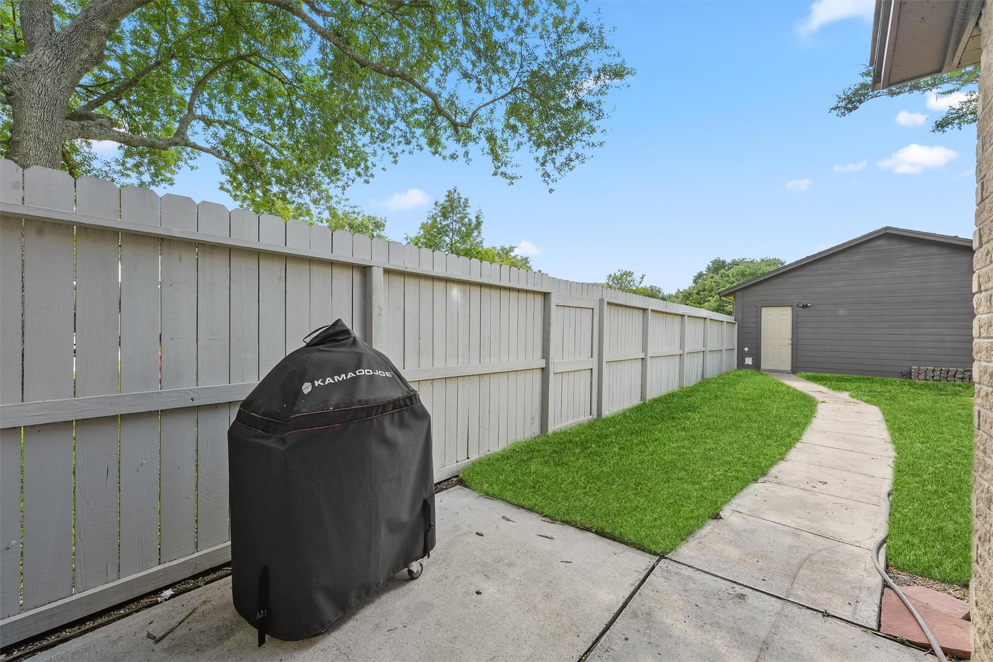 2213 Broadlawn Drive