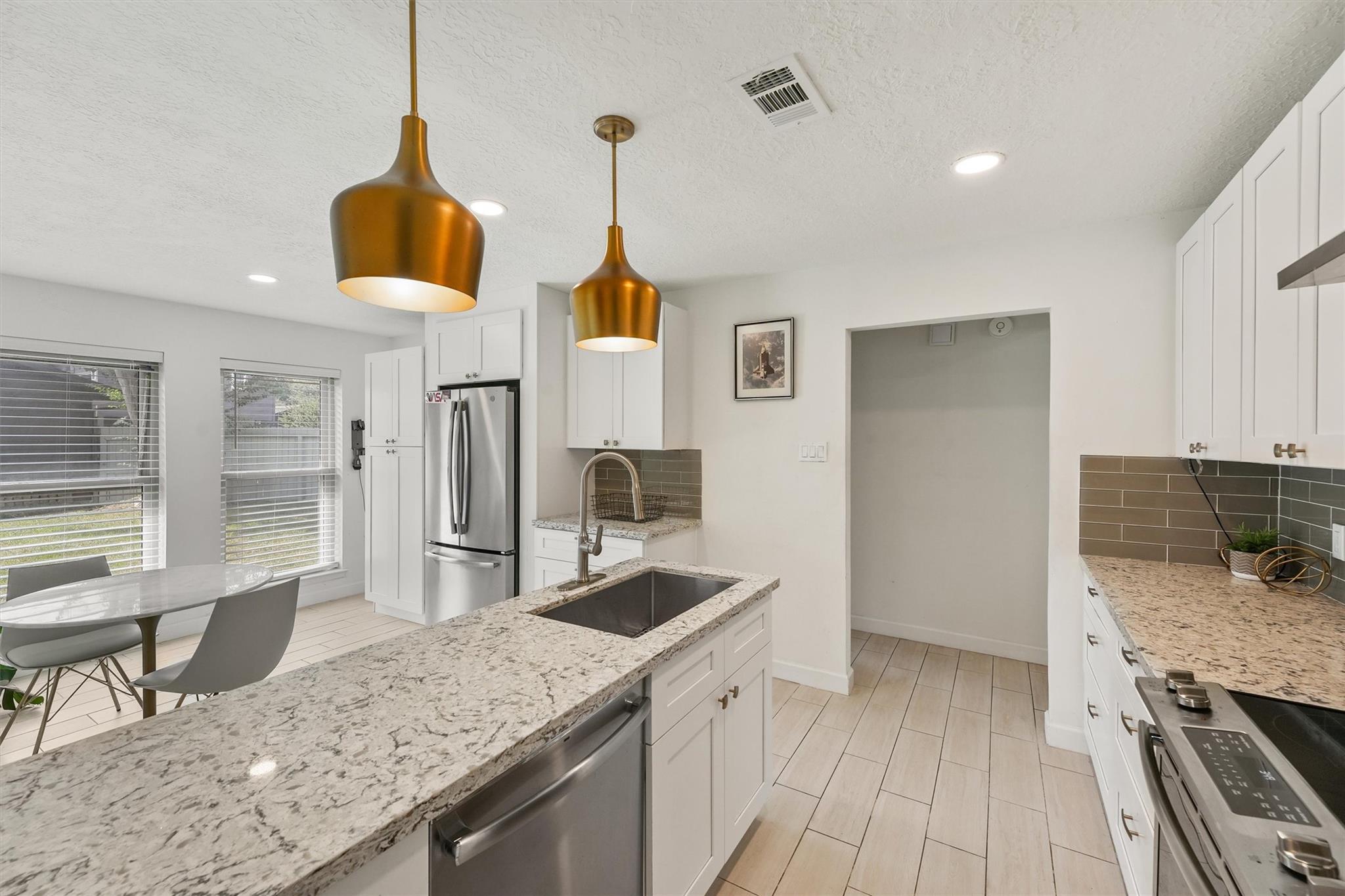 2213 Broadlawn Drive