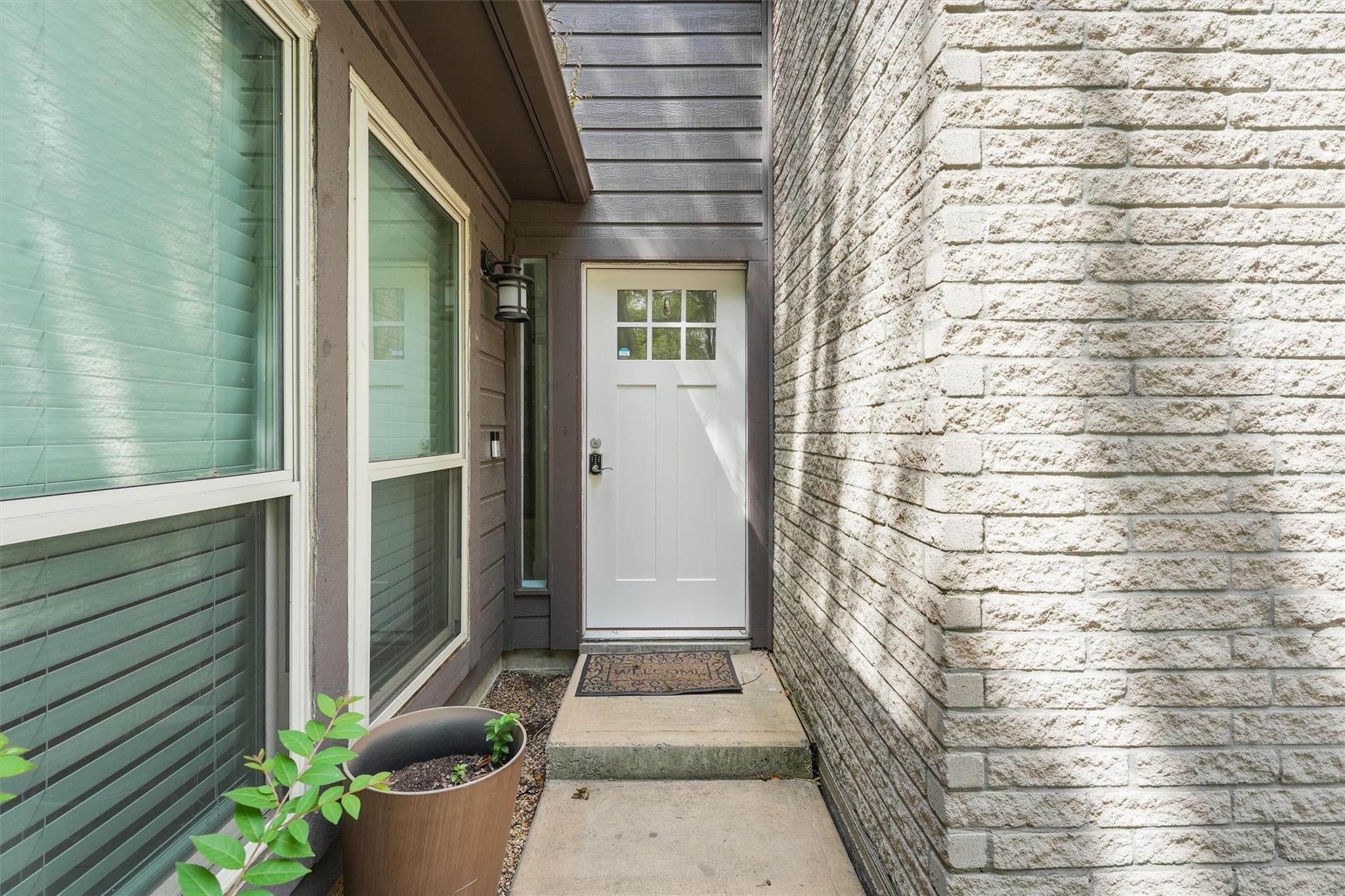 2213 Broadlawn Drive