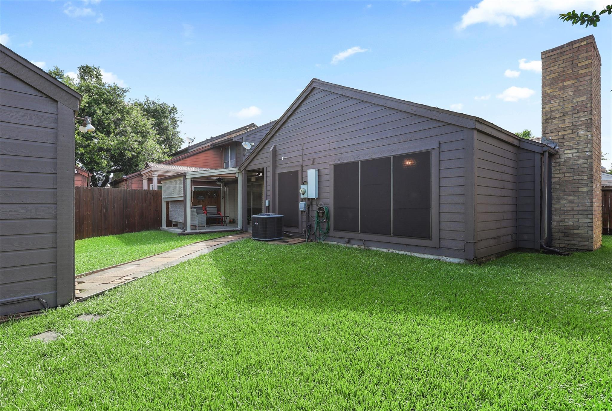 2333 Broadlawn Drive