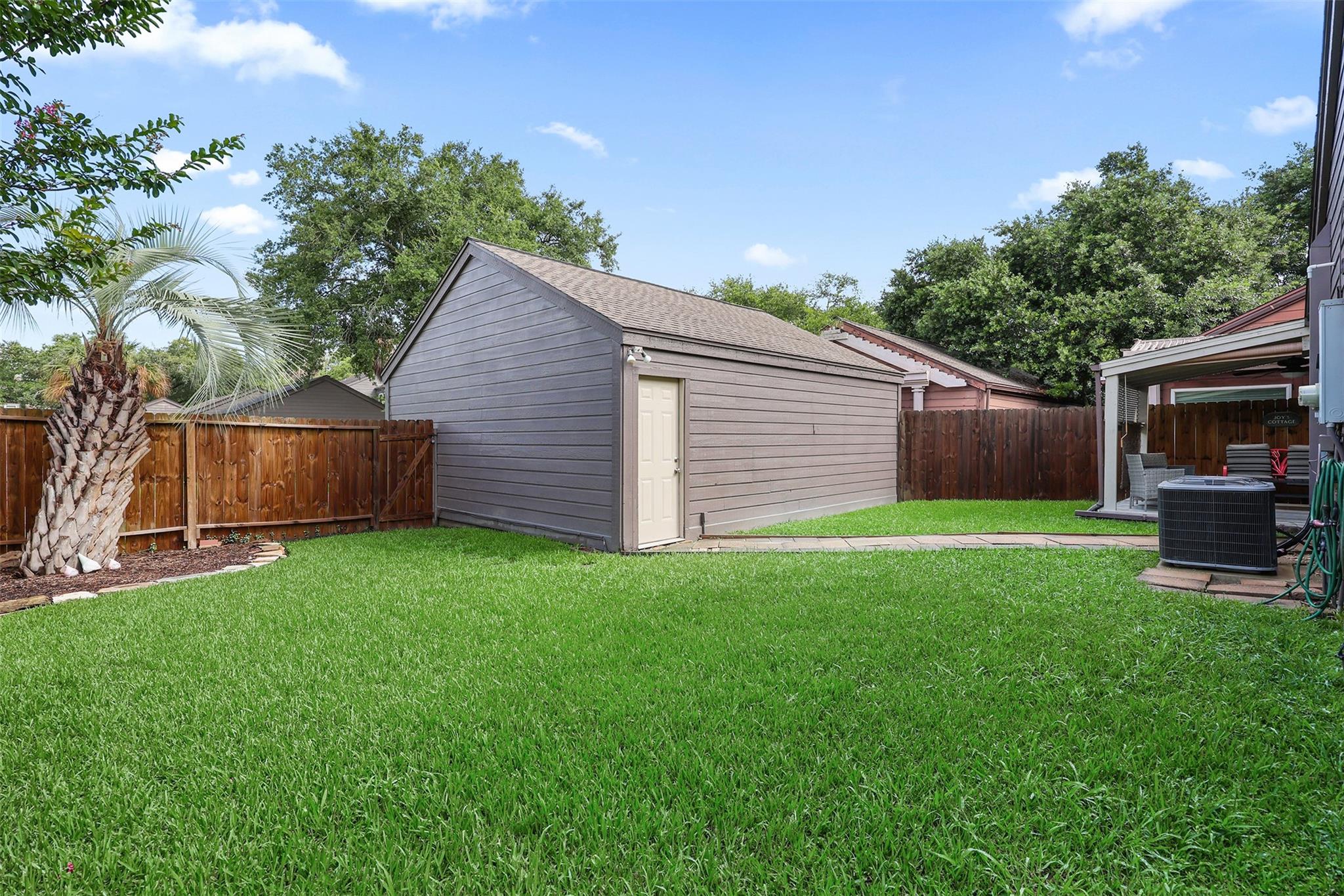 2333 Broadlawn Drive