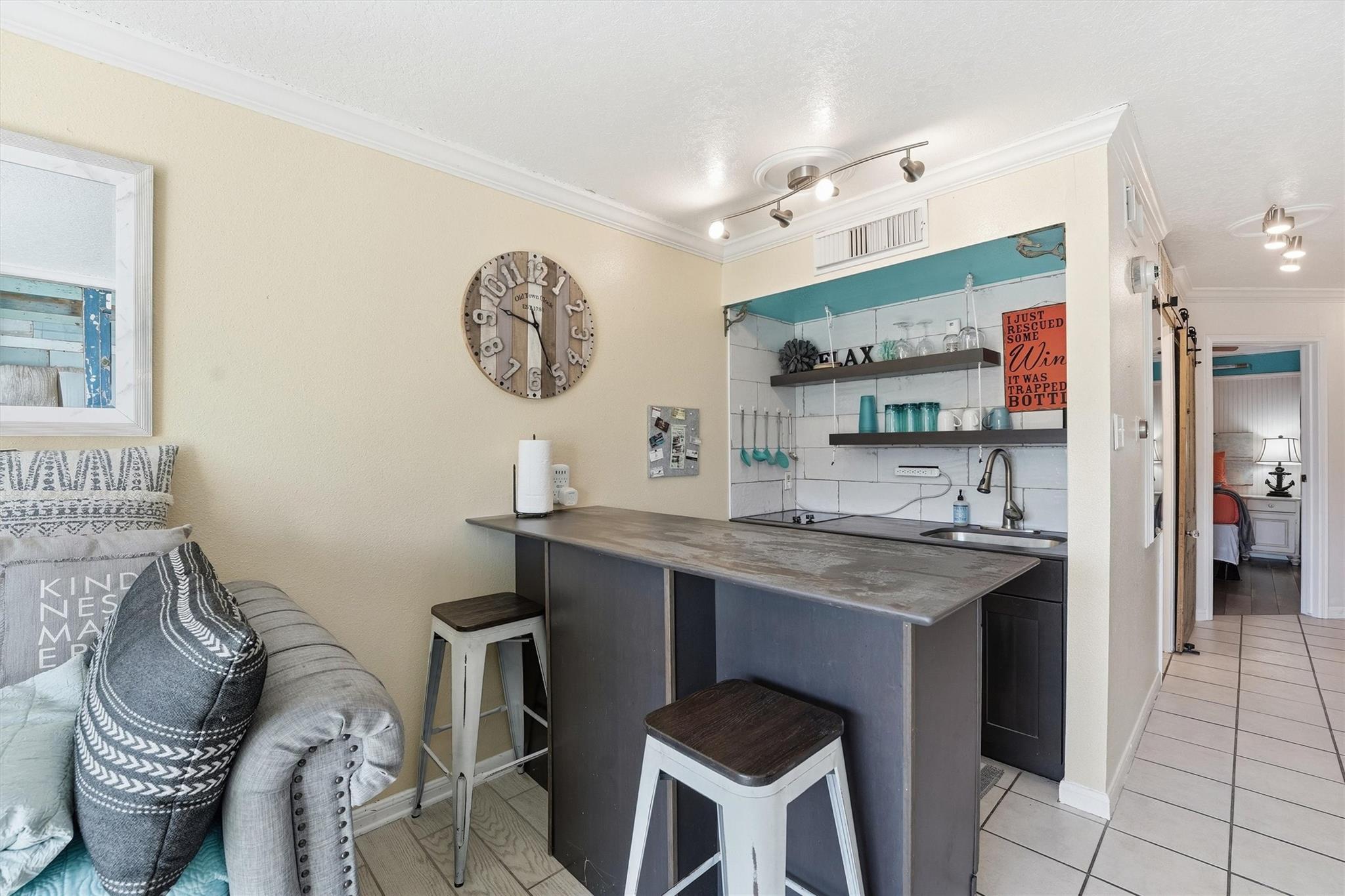 6300 Seawall Boulevard # 3330