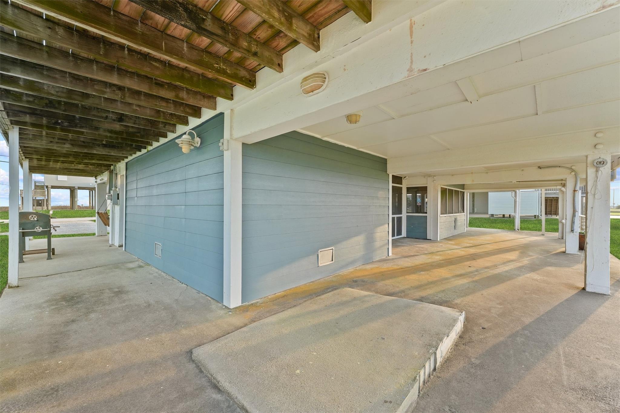 16526 Jamaica Beach Road